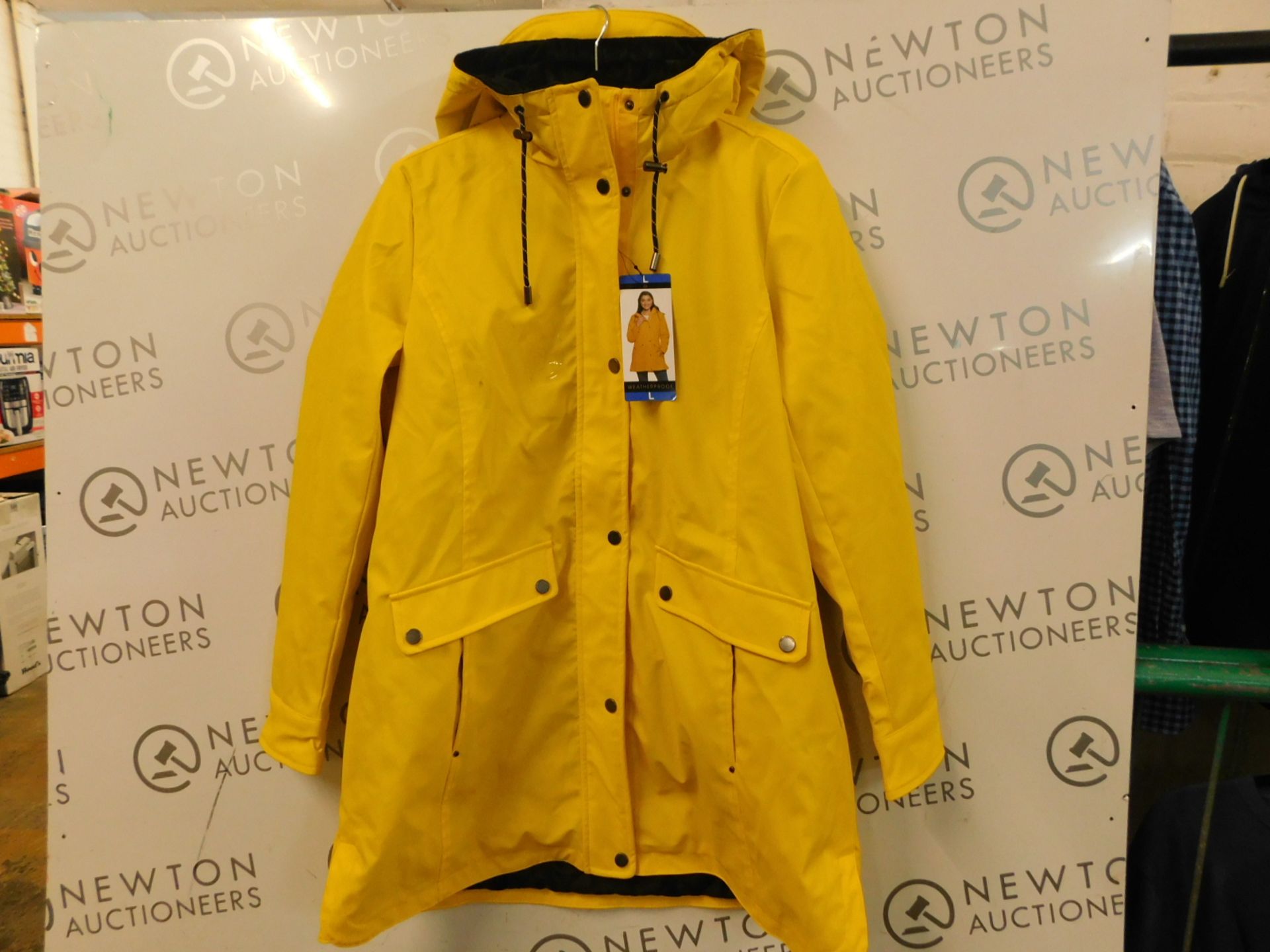 1 LADIES WEATHERPROOF WATER RESISTANT YELLOW JACKET WITH INNER PILE LINING SIZE L RRP Â£59