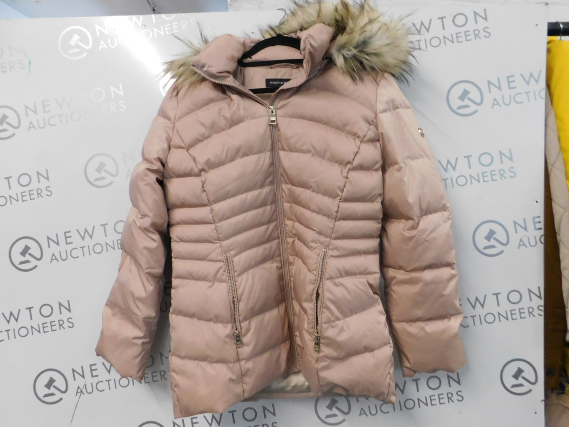 1 LADIES ANDREW MARC JACKET WITH HOODIE IN PINK SIZE S RRP Â£99