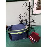 Canvas as new cool bag with a sel. of photo albums etc.