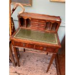 Delicate early 20th century mahogany ladies writing bureau,