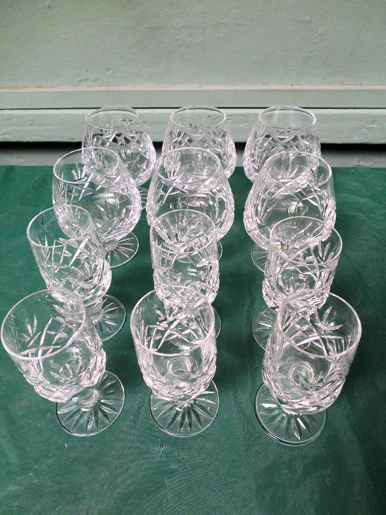 Set of 6 matching Stuart crystal port glasses and a set of 6 brandy balloons of similar design - Image 2 of 4