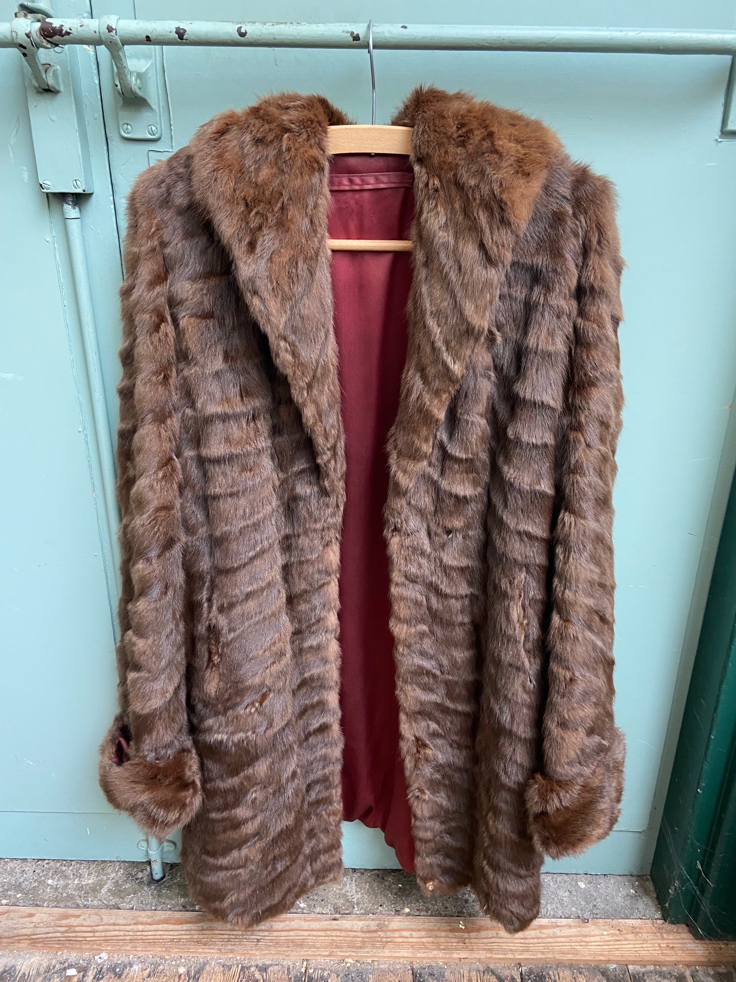 3/4 Length ladies brown fur coat (no labels/makers marks)
