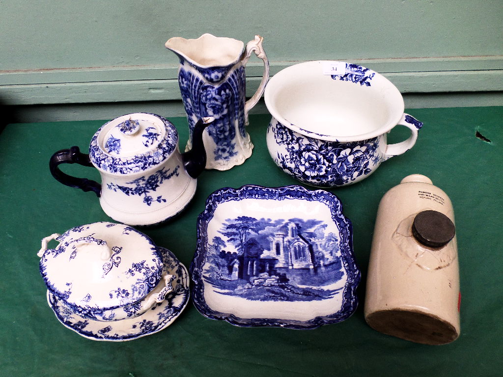 5 pieces of blue and white incl.
