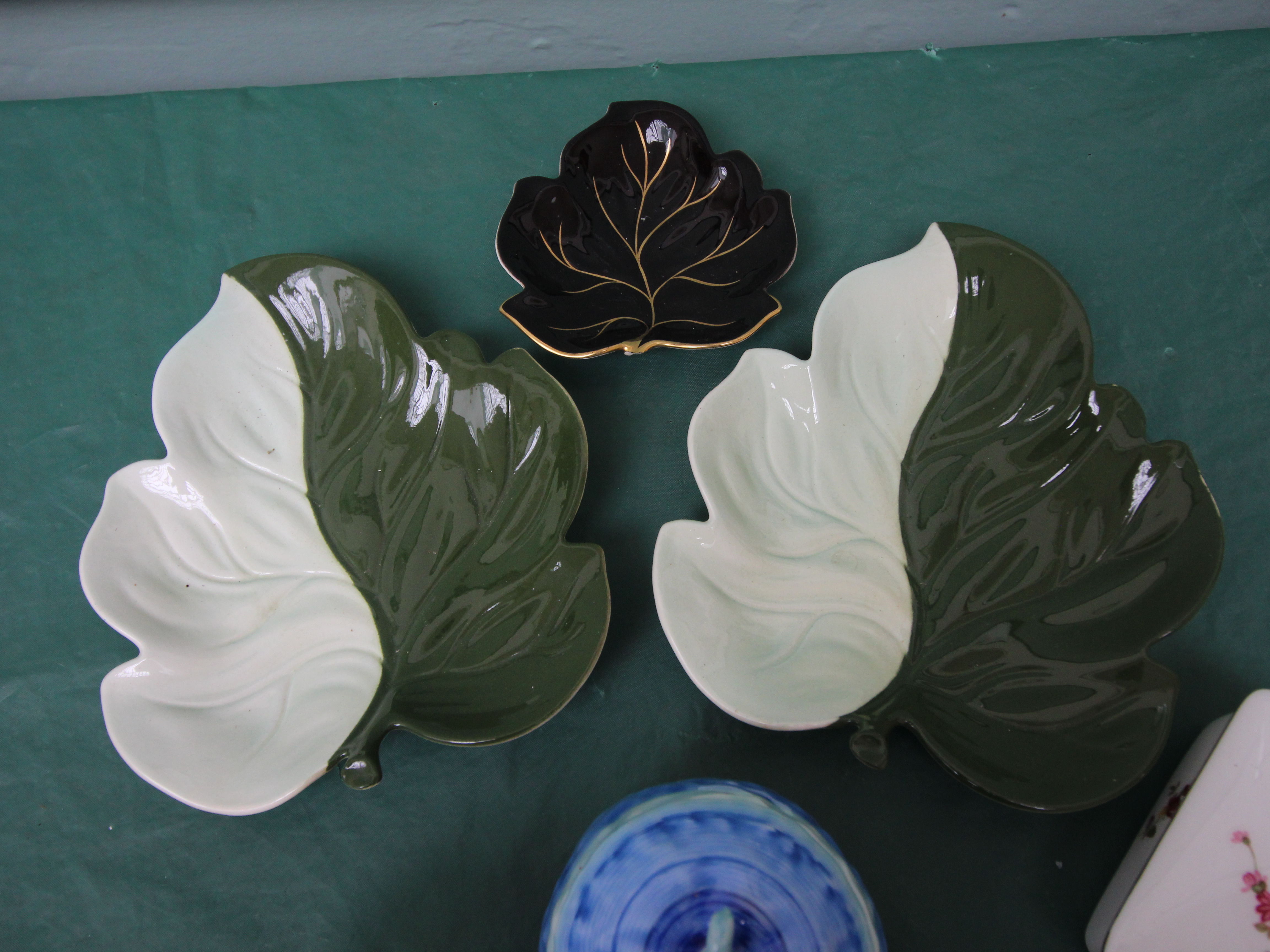 A valuable magpie lot of 3 Carlton Ware leaf plates, Crown Staffordshire hunting scene lidded dish, - Image 2 of 4