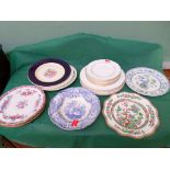 Early 20th Century dinner and soup plates (9 pieces) with white ground Royal Worcester plates