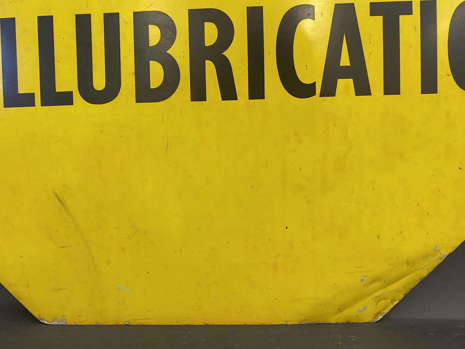A Shellubrication octagonal tin advertising sign, 34 x 34". - Image 2 of 4