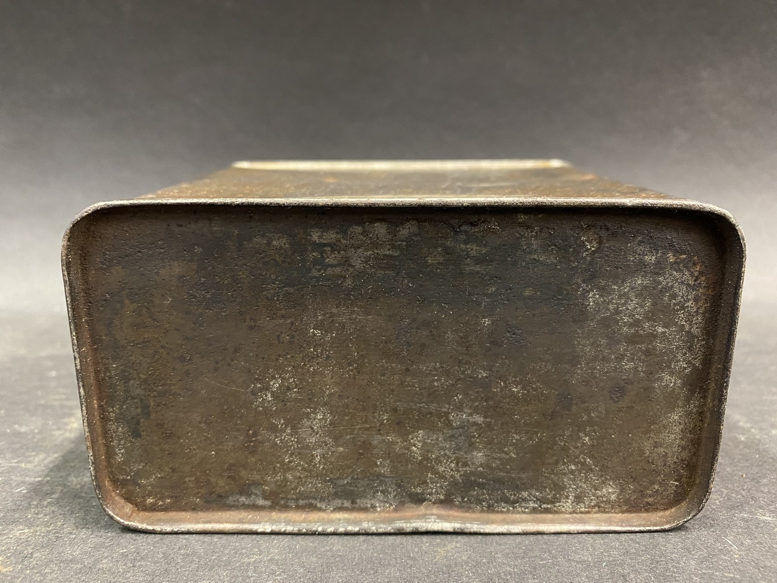 A very rare Skoda motor oil tin can. - Image 4 of 4