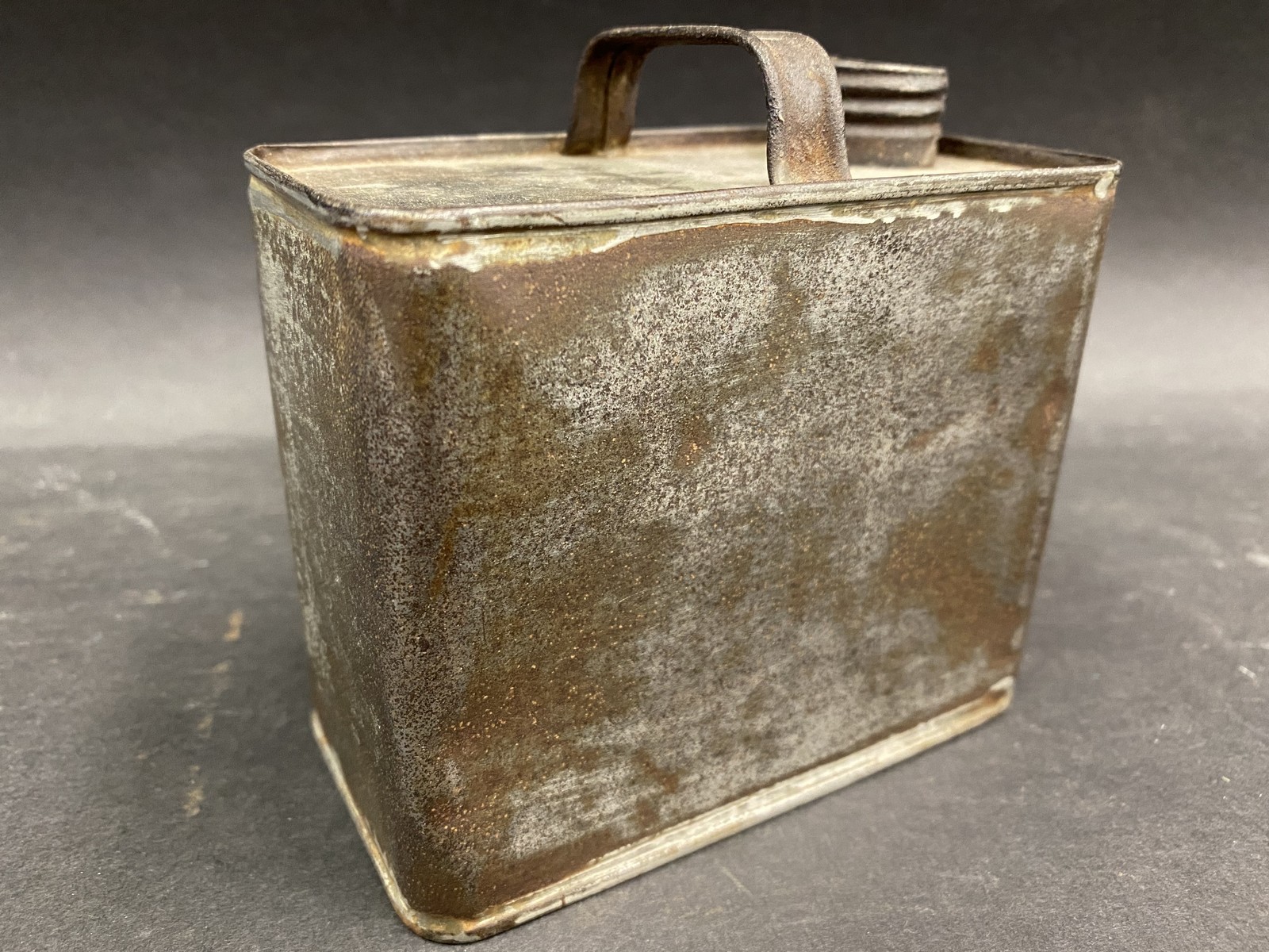A very rare Skoda motor oil tin can. - Image 2 of 4