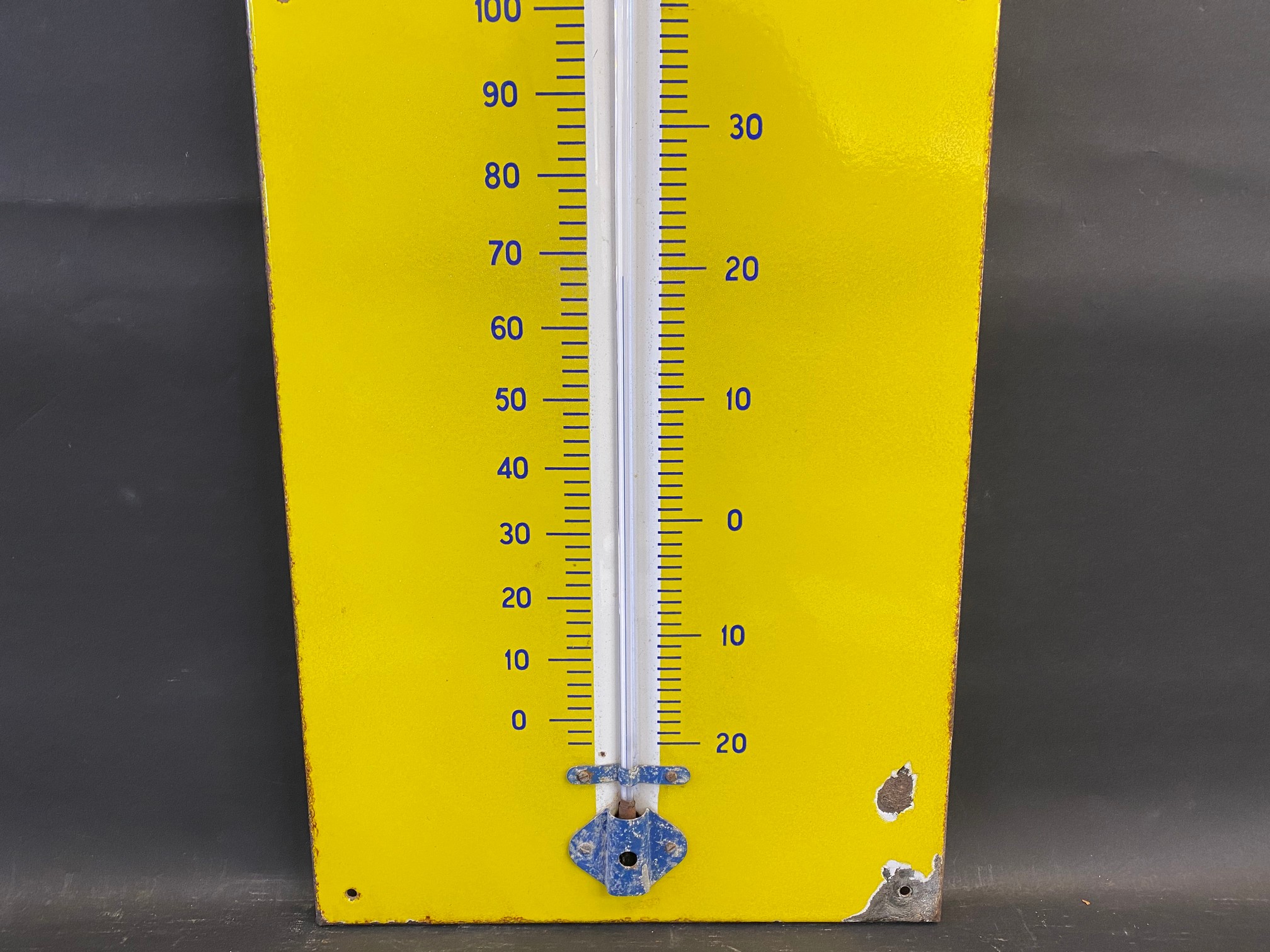 A Duckham's 20-50 Motor Oil enamel thermometer in very good condition, complete with working tube, - Image 4 of 5