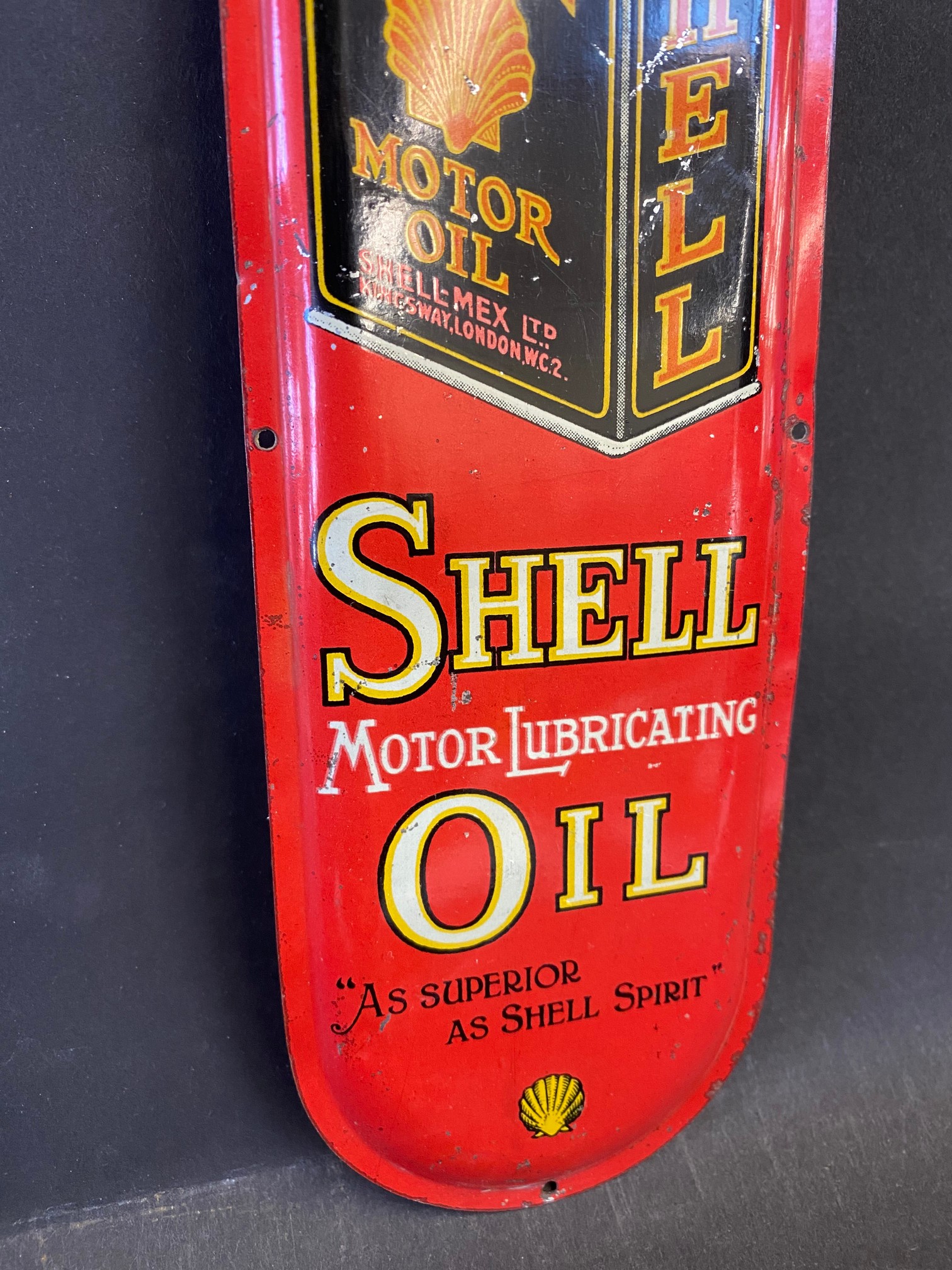 A rare Shell Motor Lubricating Oil pictorial tin finger plate in good condition, 3 x 9". - Image 3 of 4