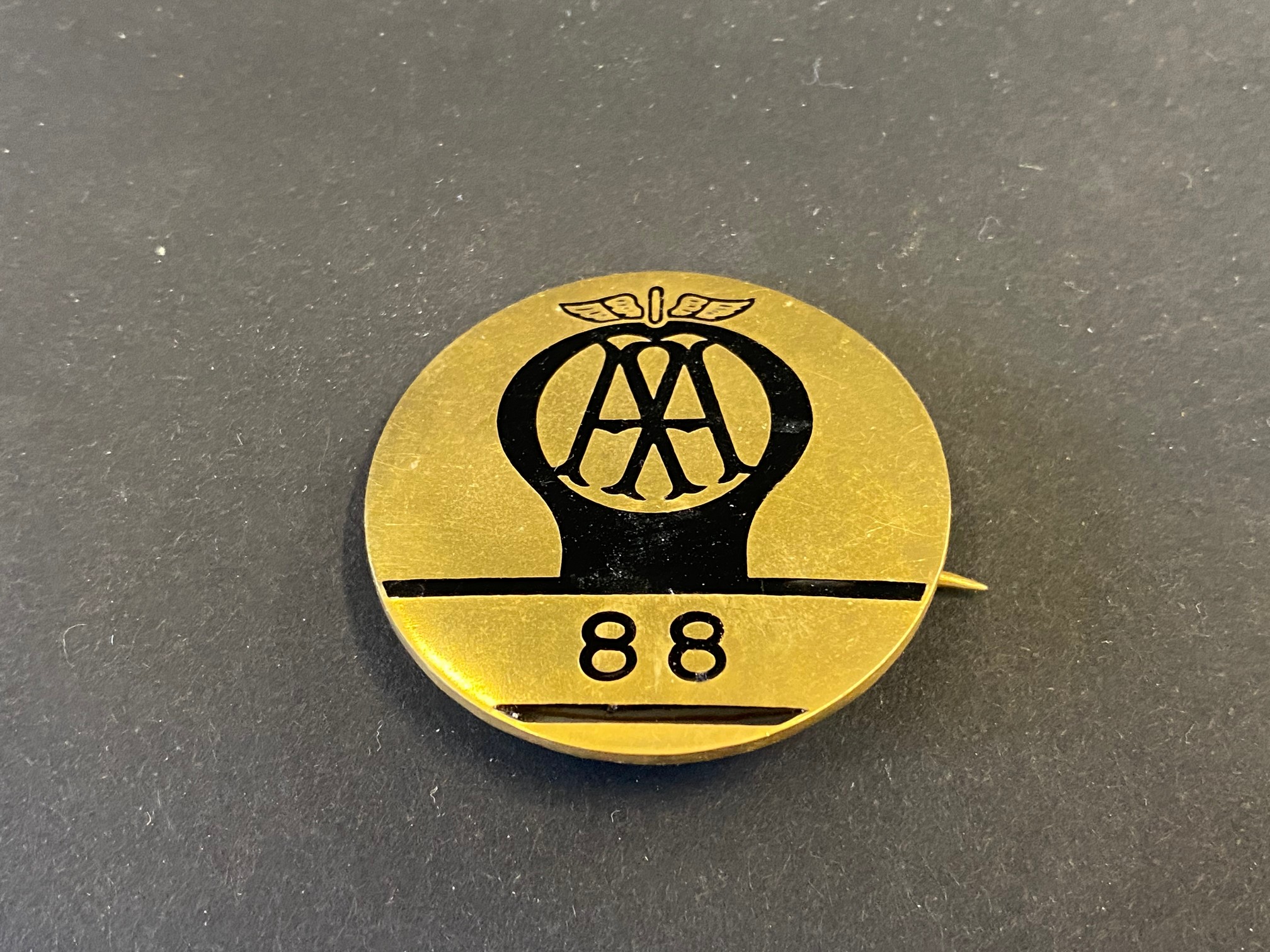 An AA patrolman's lapel badge for box 88.