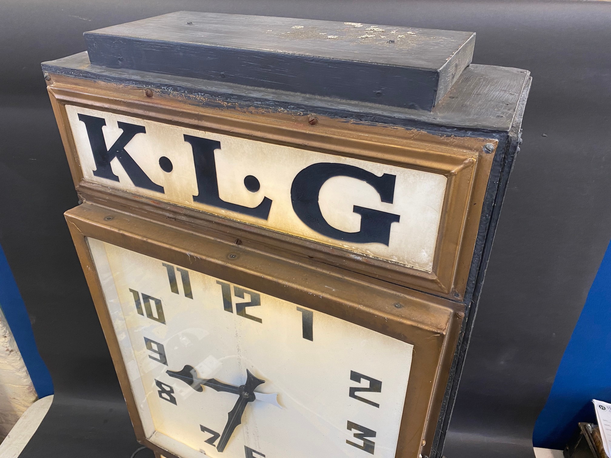 A rare and highly original K.L.G. garage advertising double sided clock with original dials and milk - Image 10 of 10