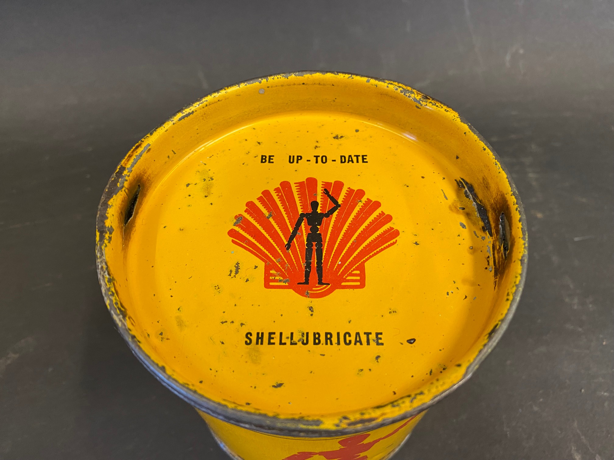 A Shell Motor Grease robot/stick man 1lb tin in good condition. - Image 5 of 6