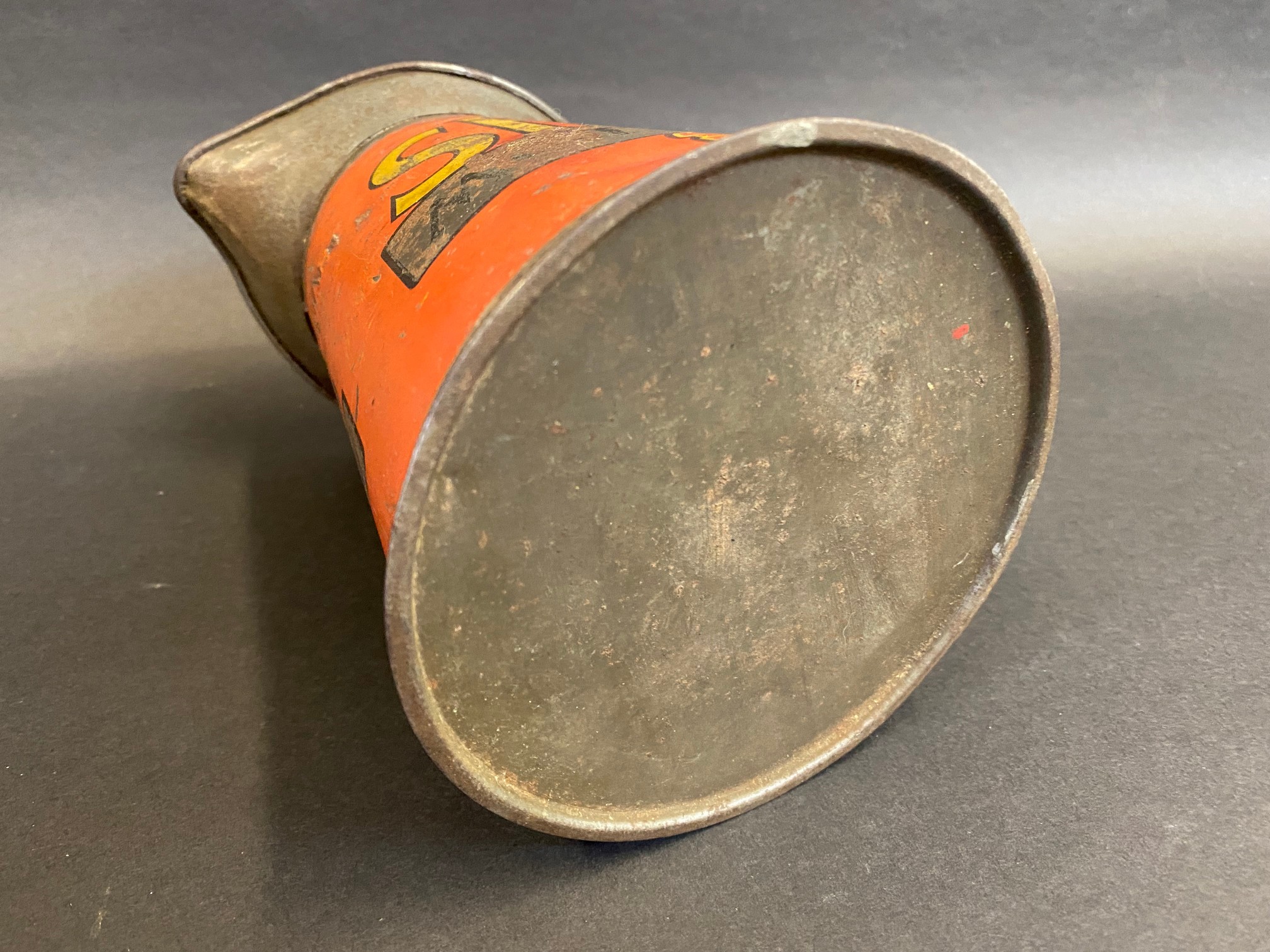 An early Shell Motor Oil wide neck quart measure. - Image 5 of 5