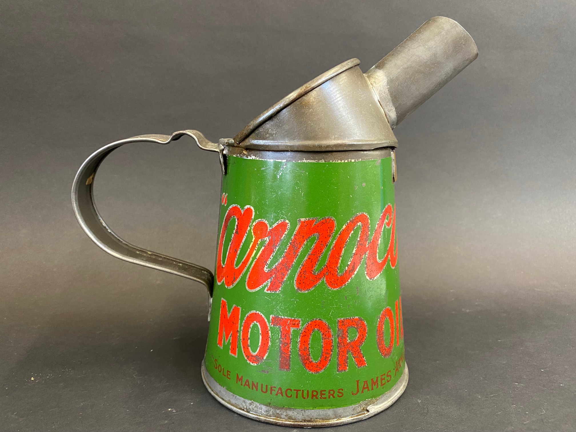 A rare Arnoco Motor Oil quart measure in very good bright condition. - Image 2 of 6