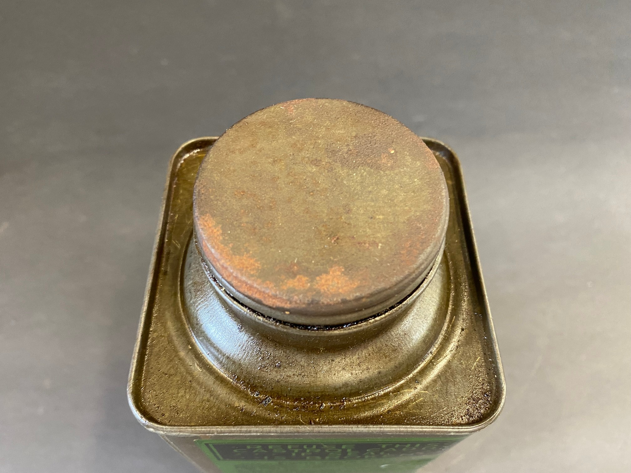 A Wakefield Castrol Gear Oil 'D' grade square caddy can, in very good condition. - Image 5 of 6