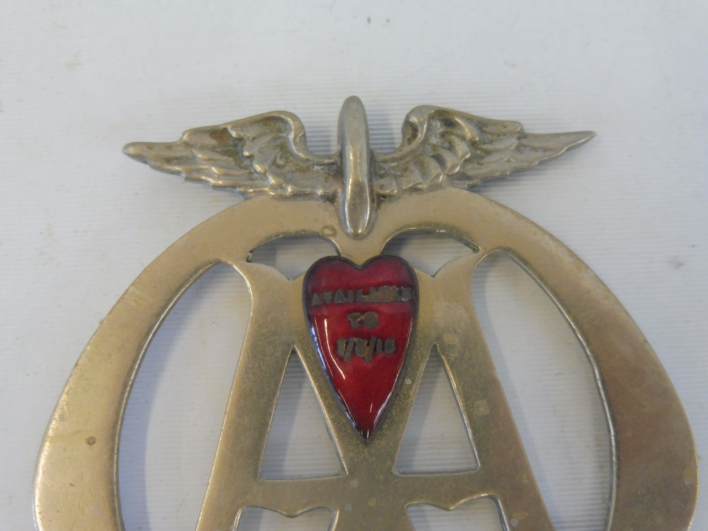 An AA Motorcycle - Cycle Car type 1B badge with red enamel heart shaped token (membership renewal) - Image 2 of 3