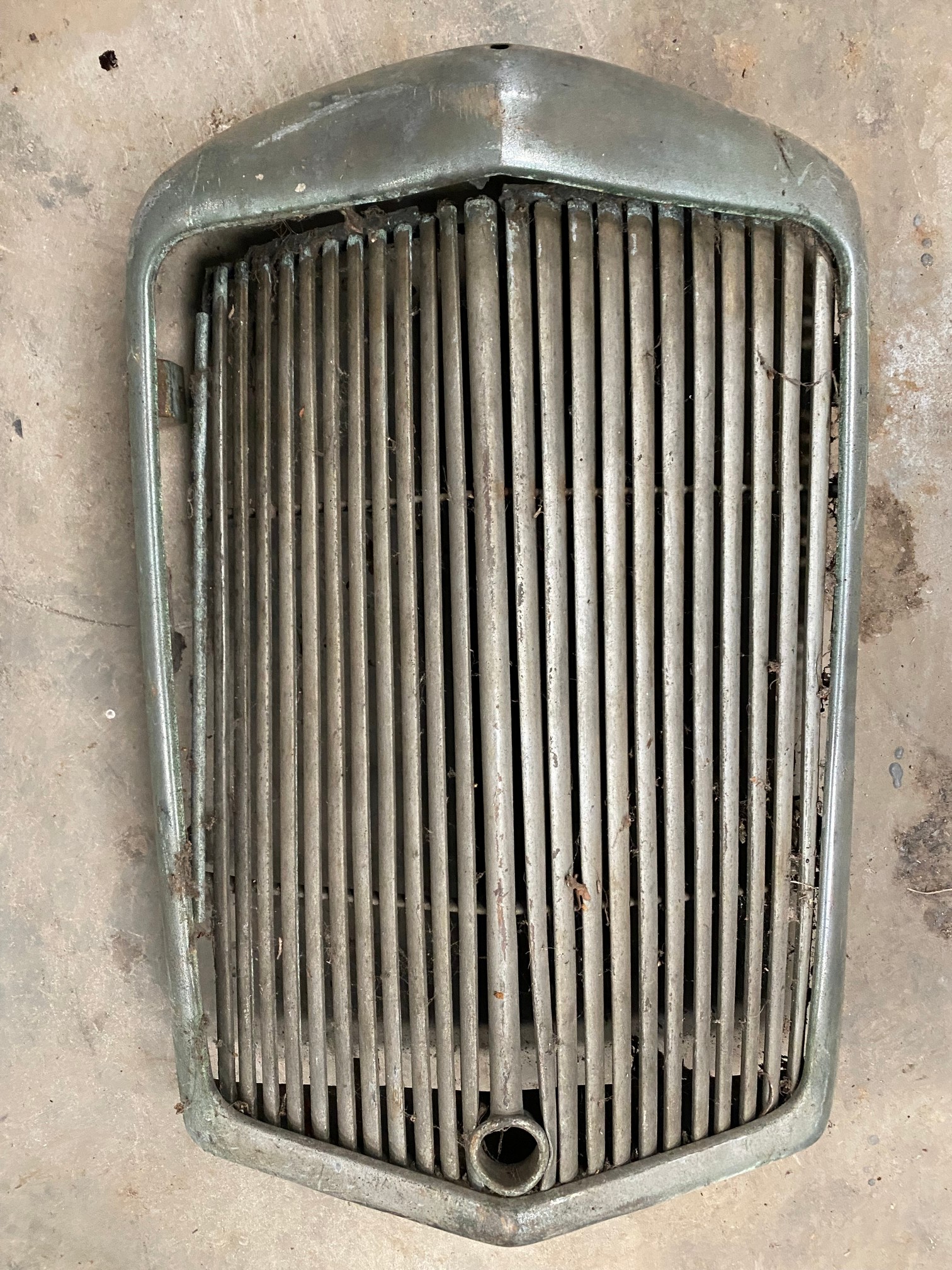 An Alvis 14hp radiator surround and grille.