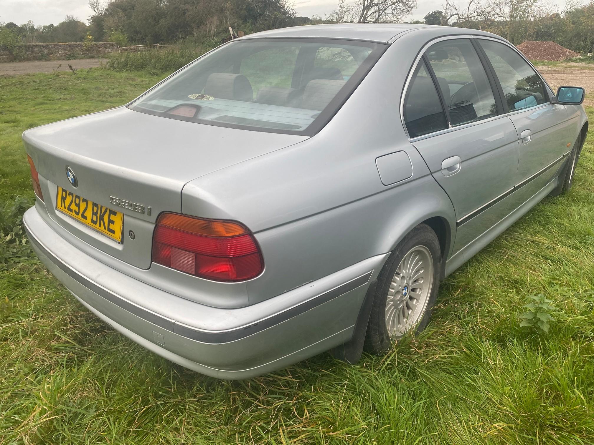 1998 BMW 528i - Image 4 of 7