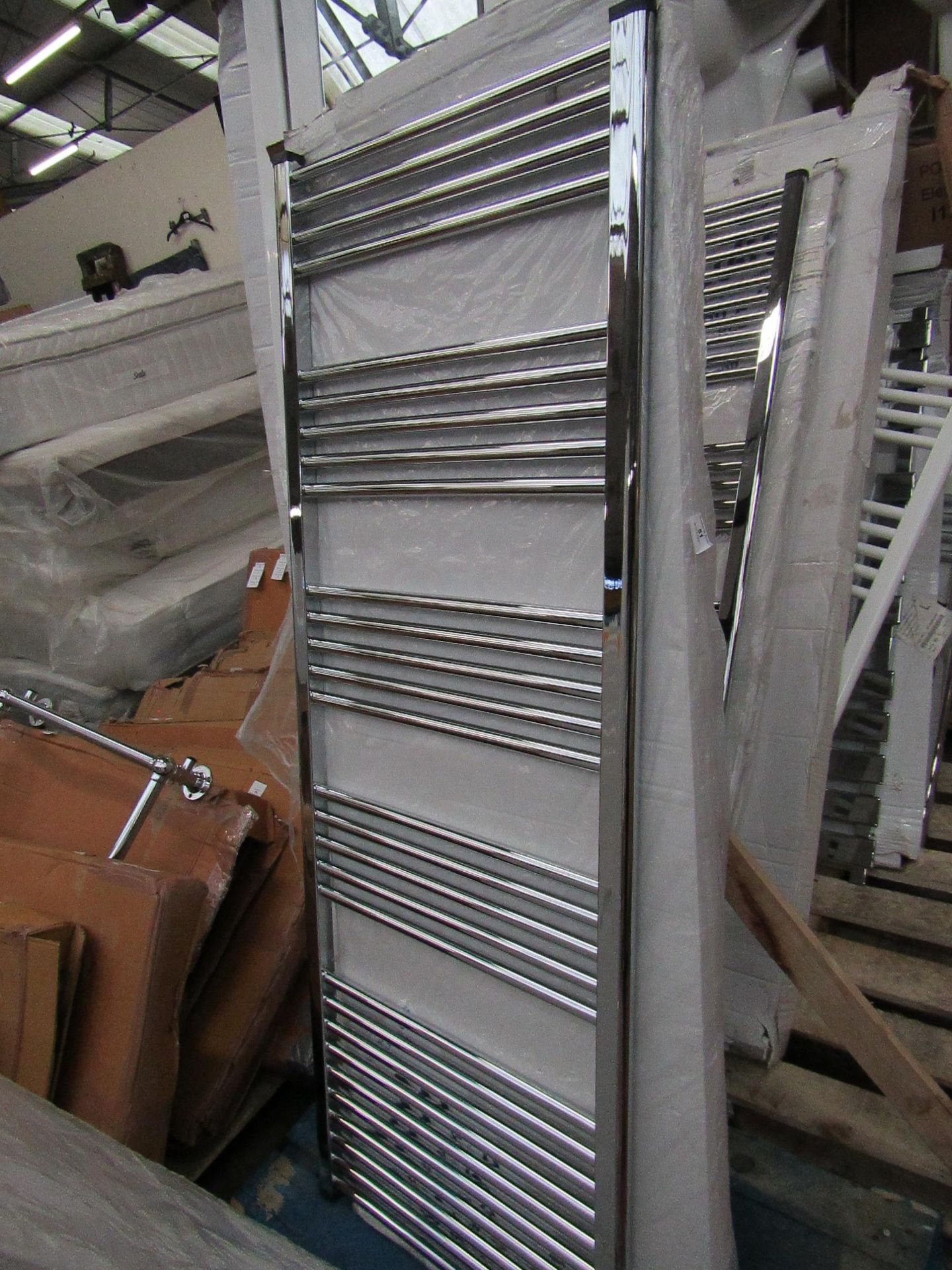 Loco straight towel radiator 1600 x 600, ex-display and boxed. Please note, this lot may contain
