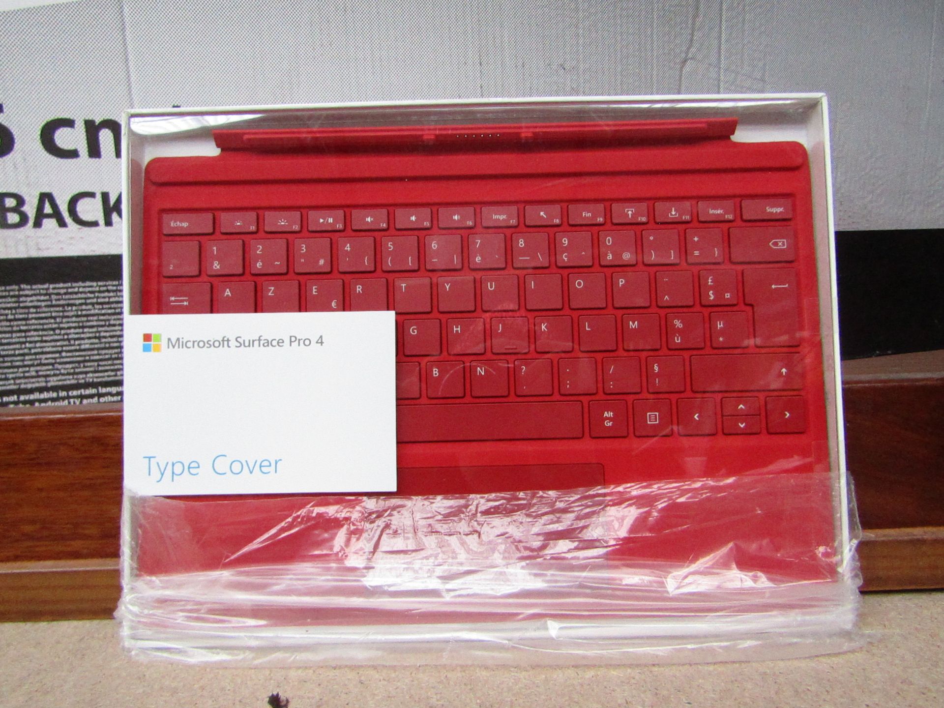 Microsoft surface pro 4 type cover (AZERTY) - New & Boxed