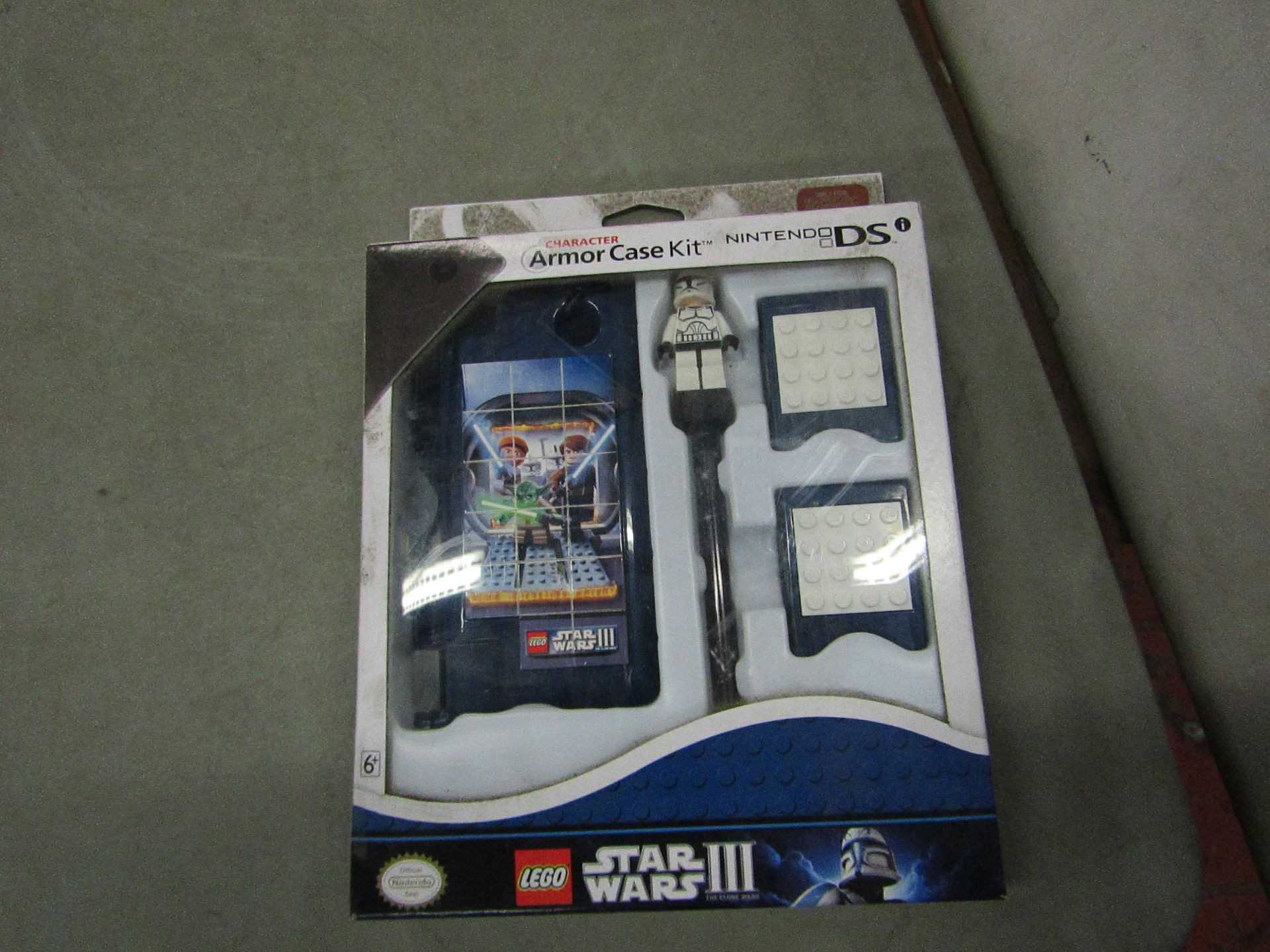 Nintendo - DSI Lego Clone War Armor Case Kit (Box of 4) - Unused & Boxed.