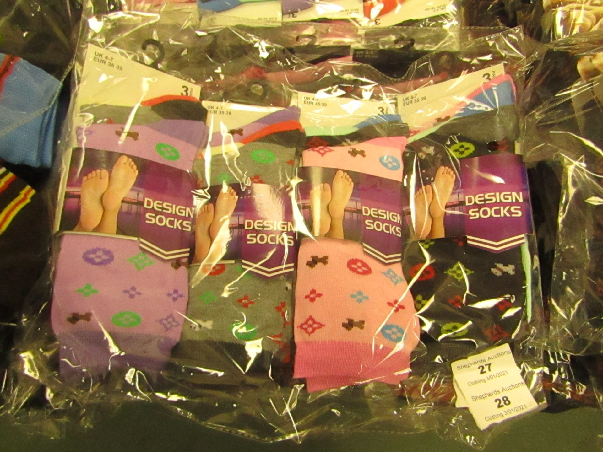 PK of 12 Ladies Design Socks size 4-7 New in Packaging