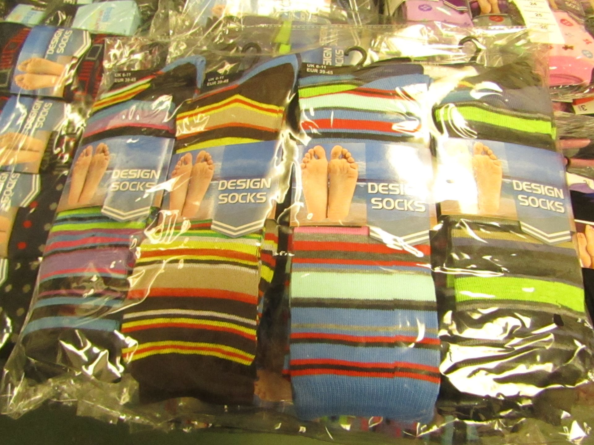 PK of Mens Design Socks size 6-11 New in Packaging