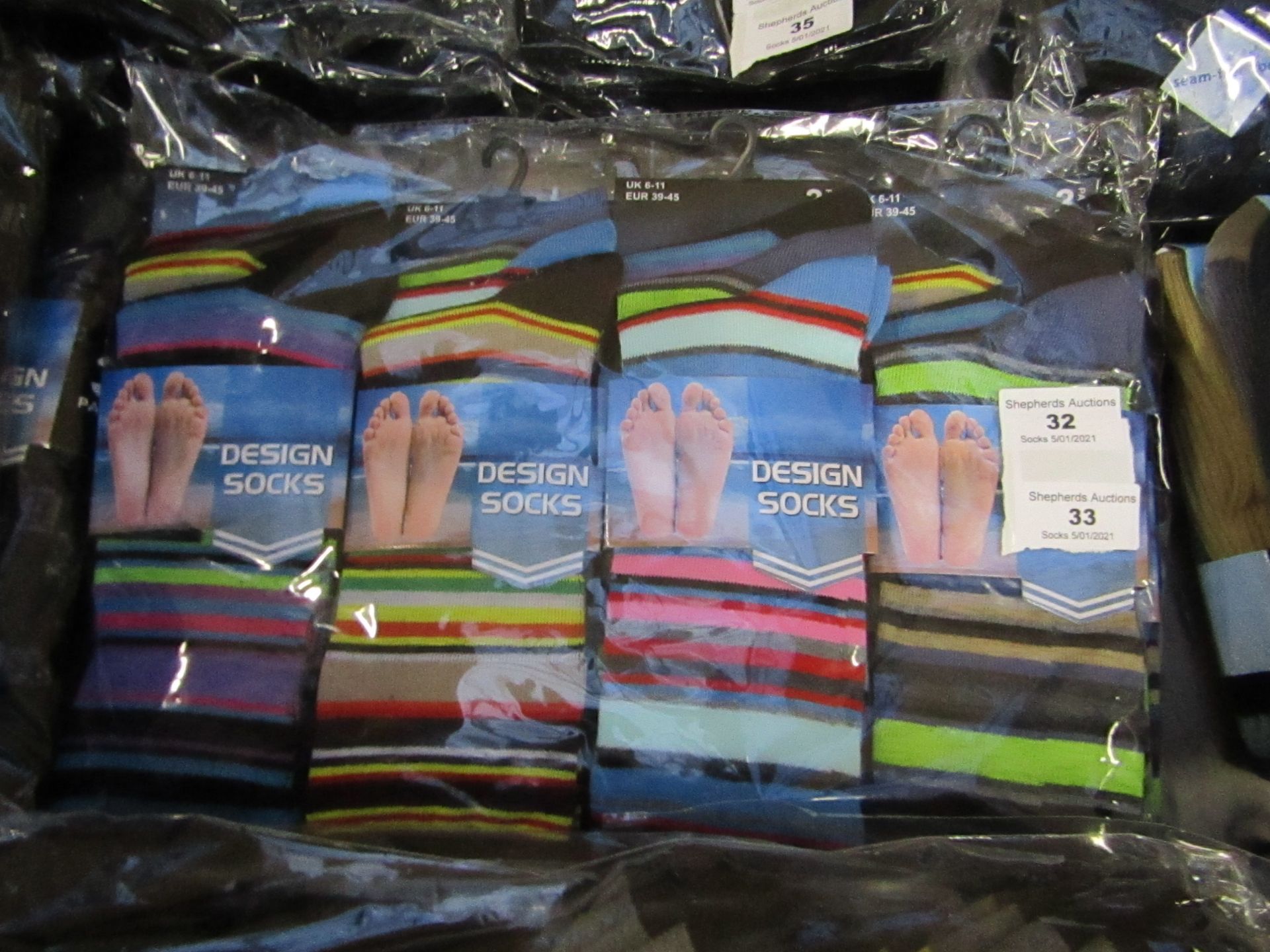 PK of 12 Mens Design Socks Size 6-11 New & Packaged