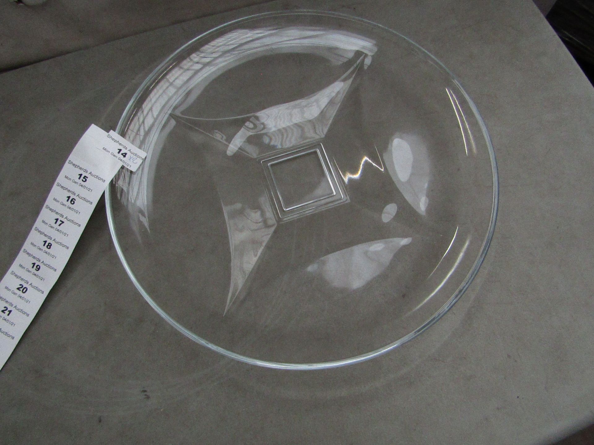 2x Large Glass Plate - New, Good Condition.