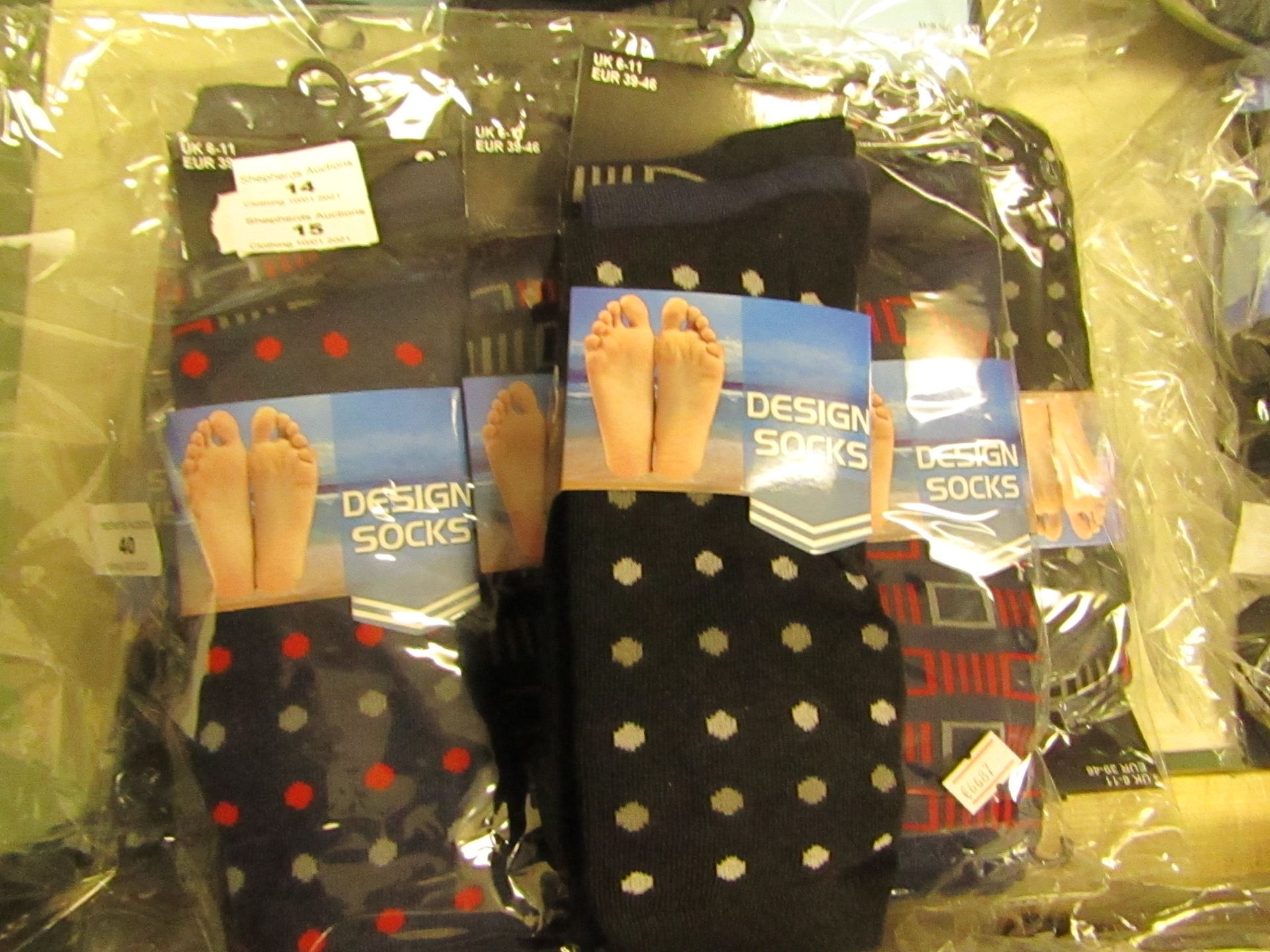 12 X Pairs of Mens Design Socks Size 6-11 New in Packaging