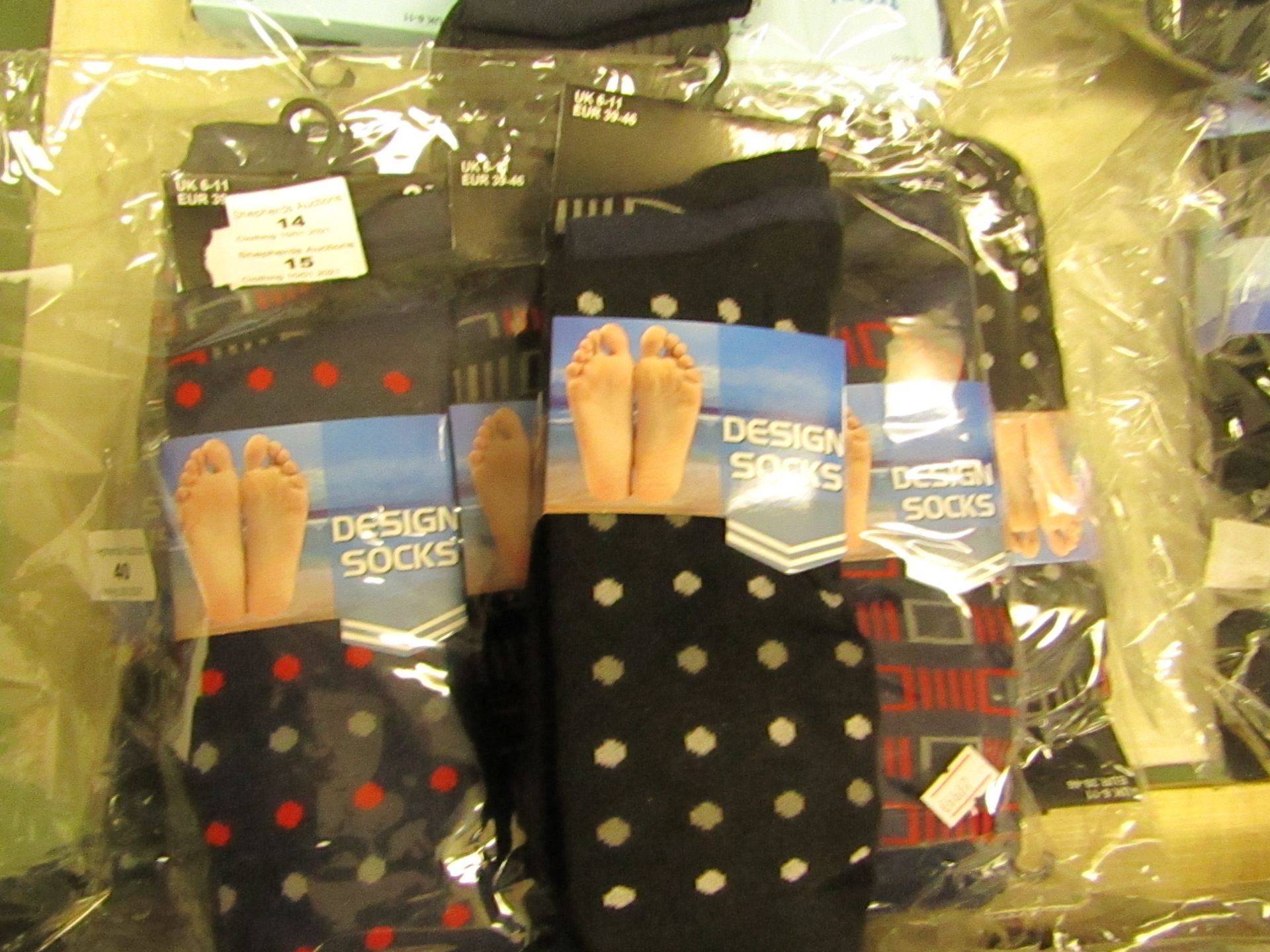 12 X Pairs of Mens Design Socks Size 6-11 New in Packaging
