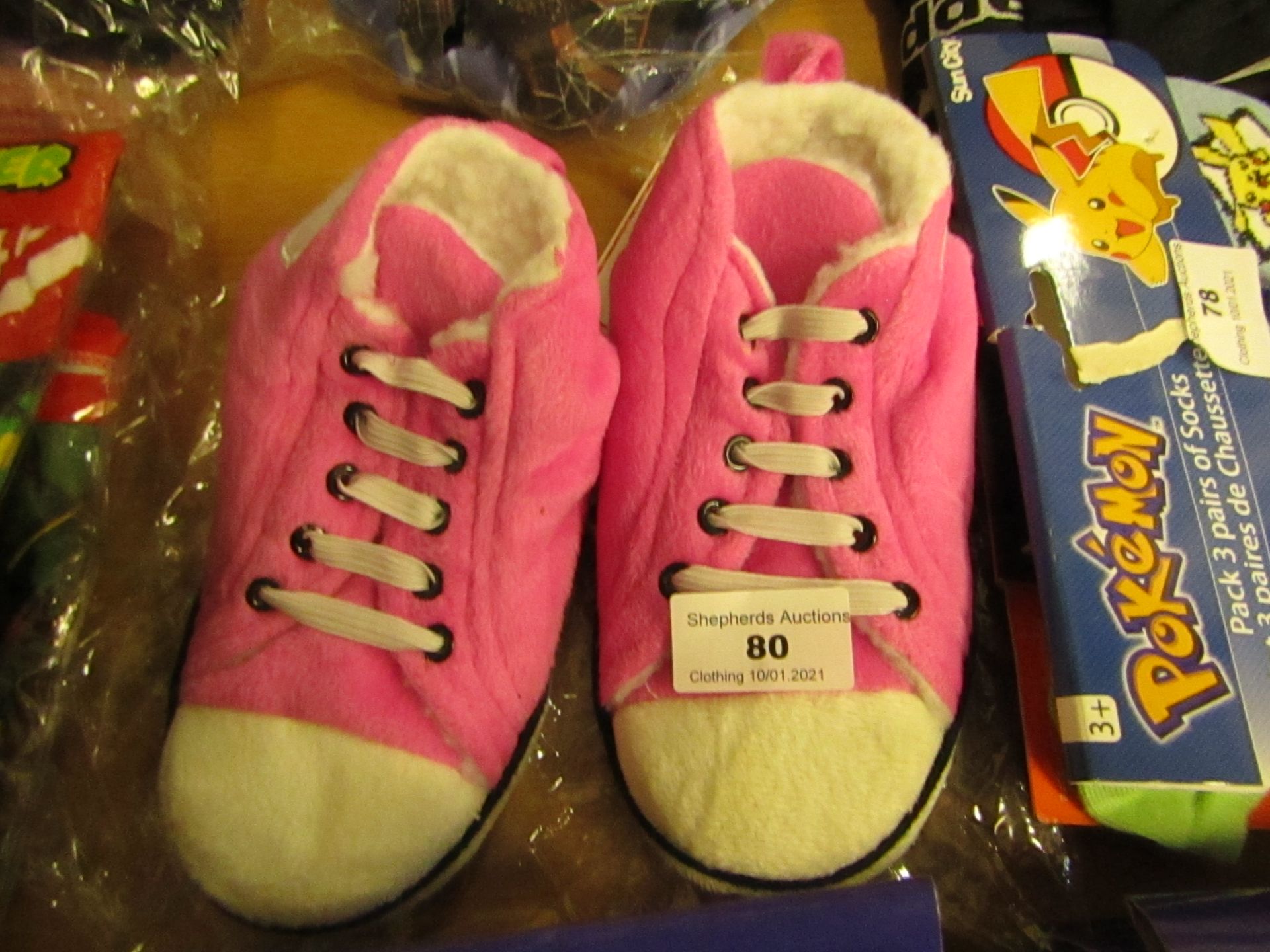 1 X Pair of Childrens Slippera Size Unknown New in Packaging