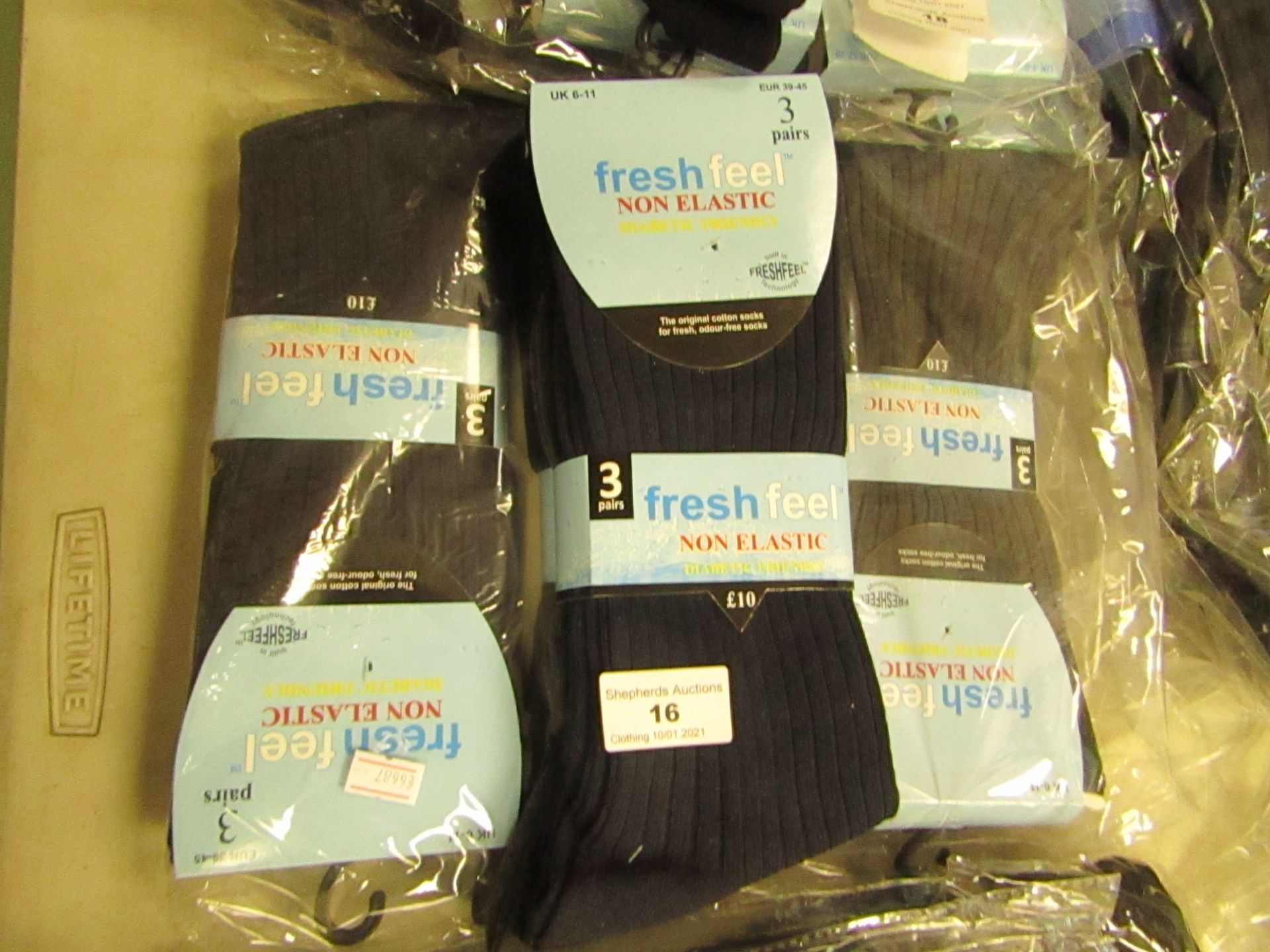 12 X Pairs of Mens Fresh Feel Non Elastic Diabetic Friendly Socks Size 6-11 New in Packaging