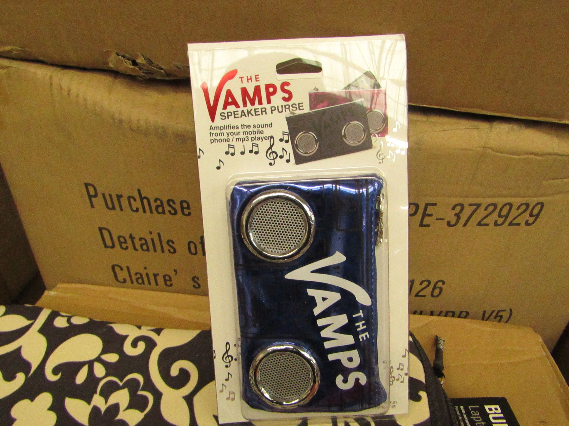 5 x The Vamps Speaker Purses. Amplifies the sound from Your phone. Packaged