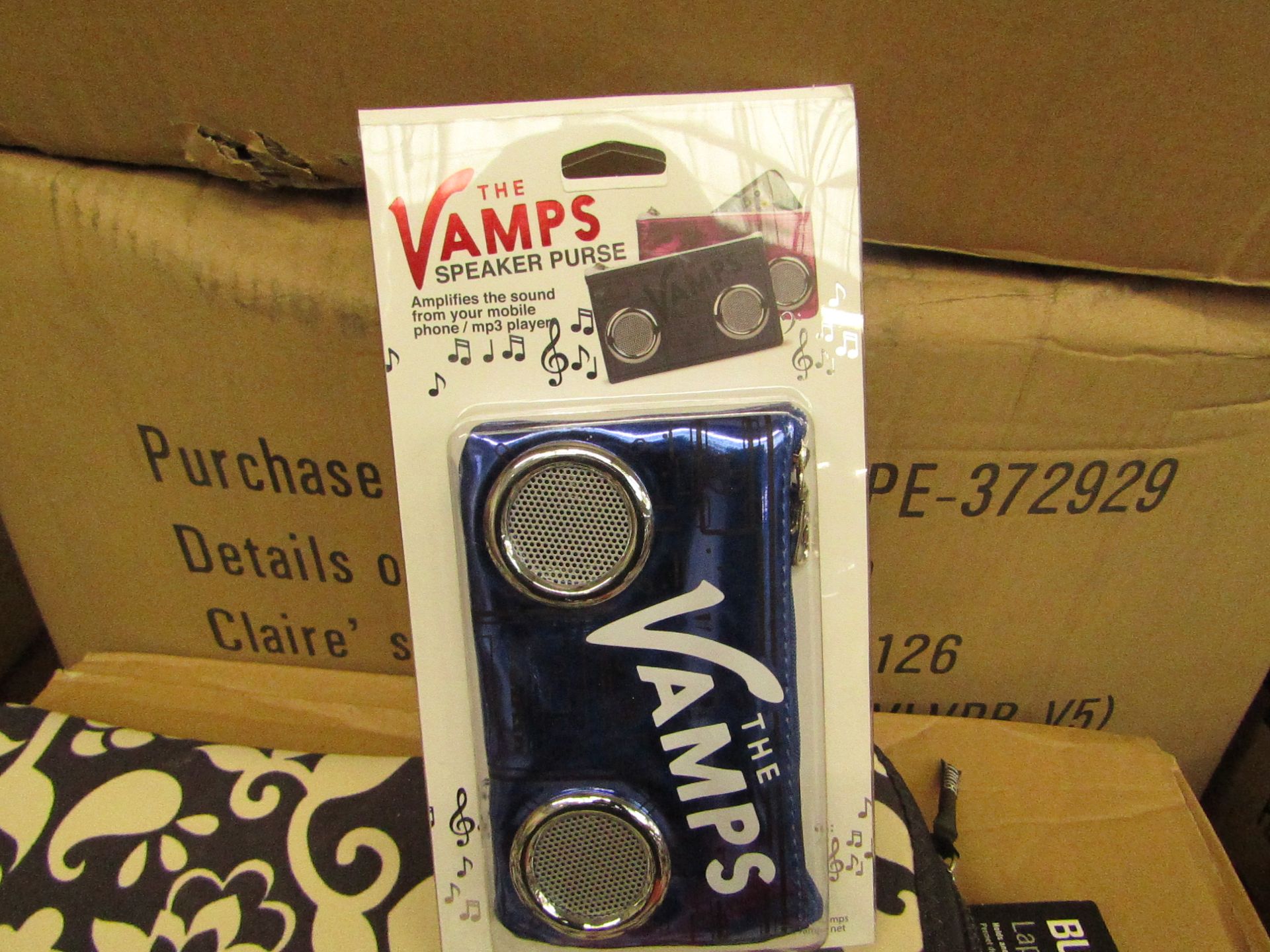 5 x The Vamps Speaker Purses. Amplifies the sound from Your phone. Packaged