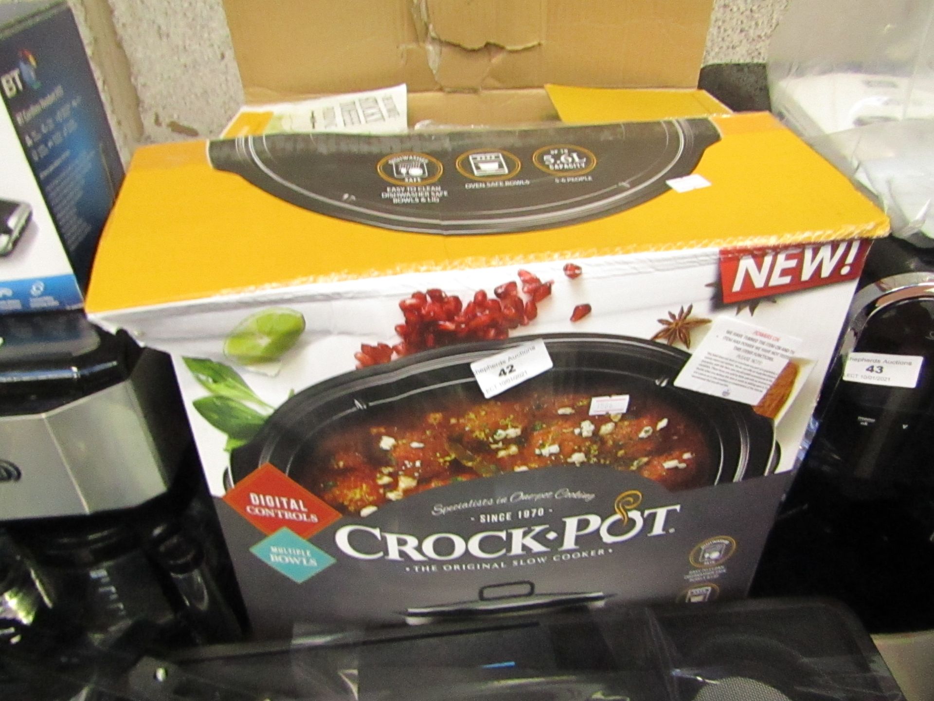 Crock Pot original slow cooker, tested working and boxed.