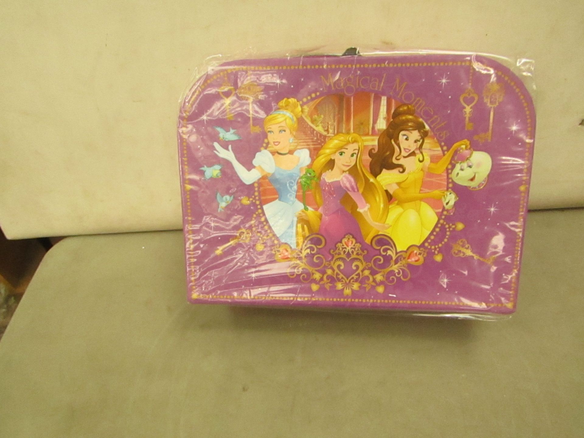 Disney Princess Lunch boxes - New & Packaged.