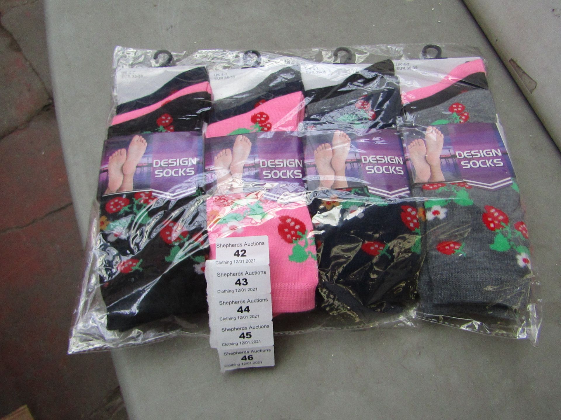 12 X Pairs of Ladies Design Socks Size 4-7 New in Packaging