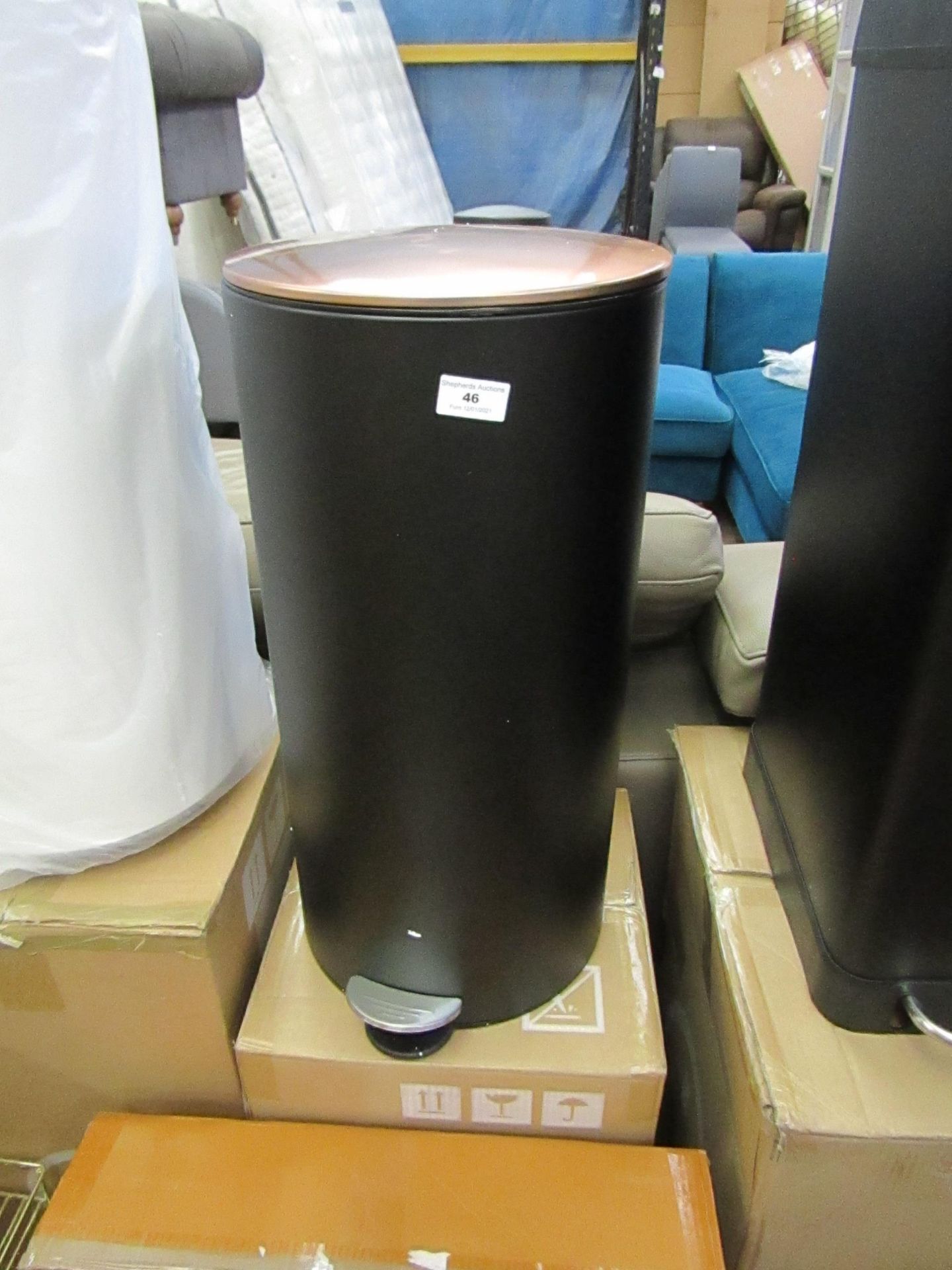 | 1x | MADE.COM CROSS FLAT TOP 27L BIN WITH MATCHING 3L PEDAL BIN | SMALL DENT ON THE BACK WITH