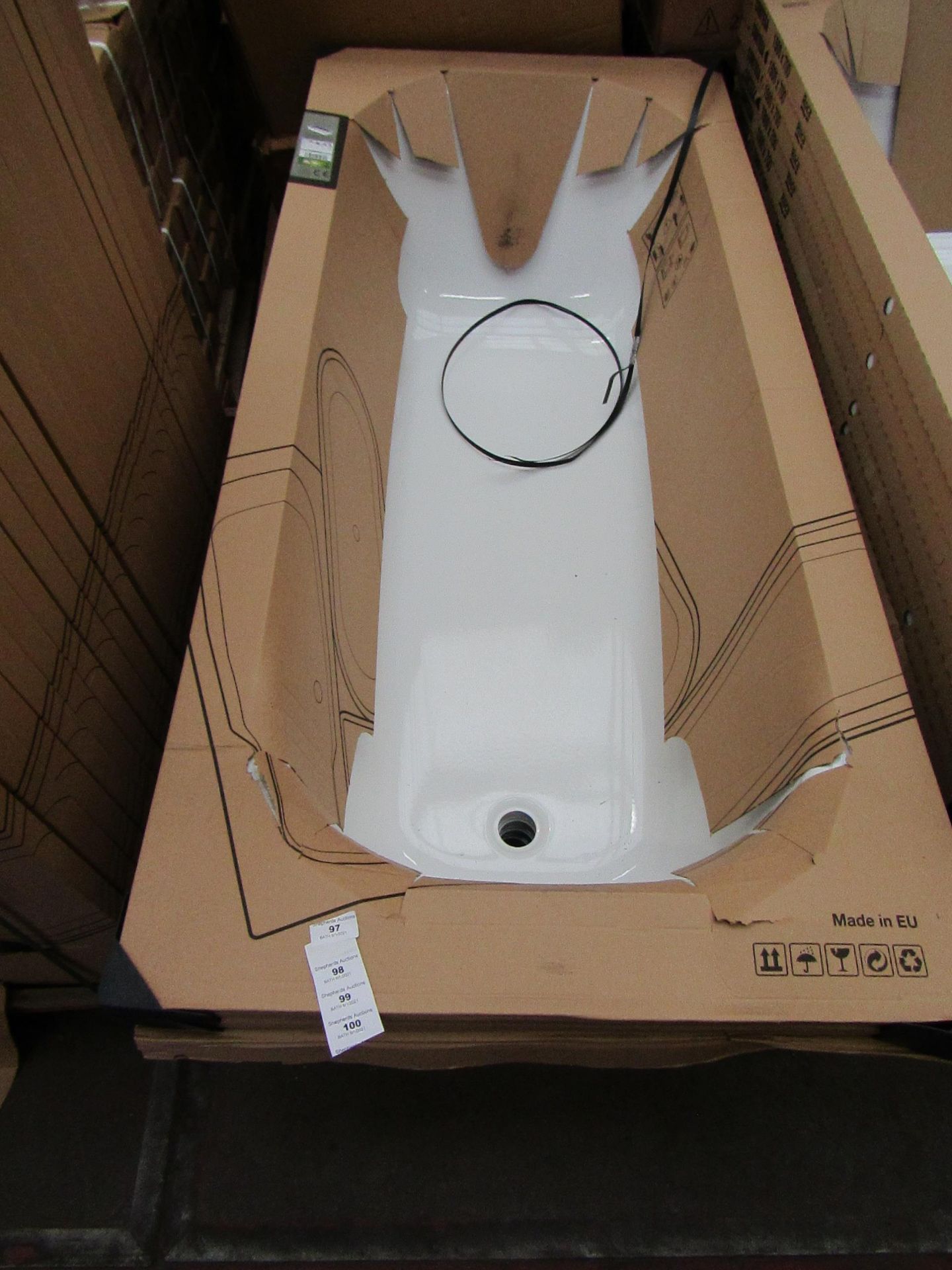 Roca Contesa 1600 x 700 0TH bathtub, new and packaged.