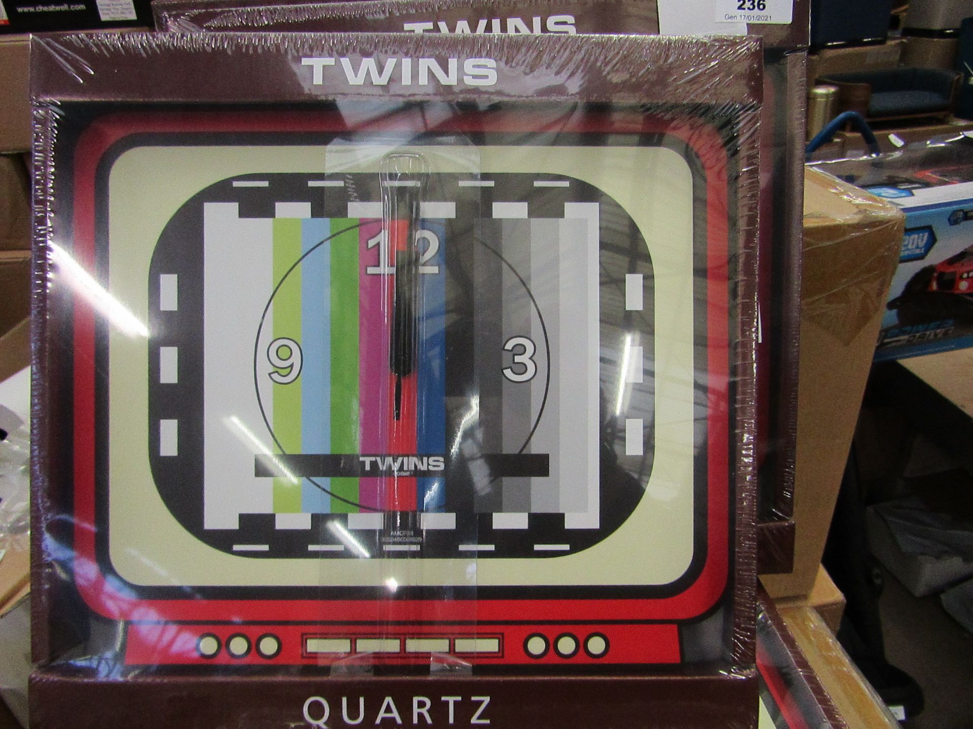 Twins Quartz - Retro Style Wall Clock - New & Packaged.