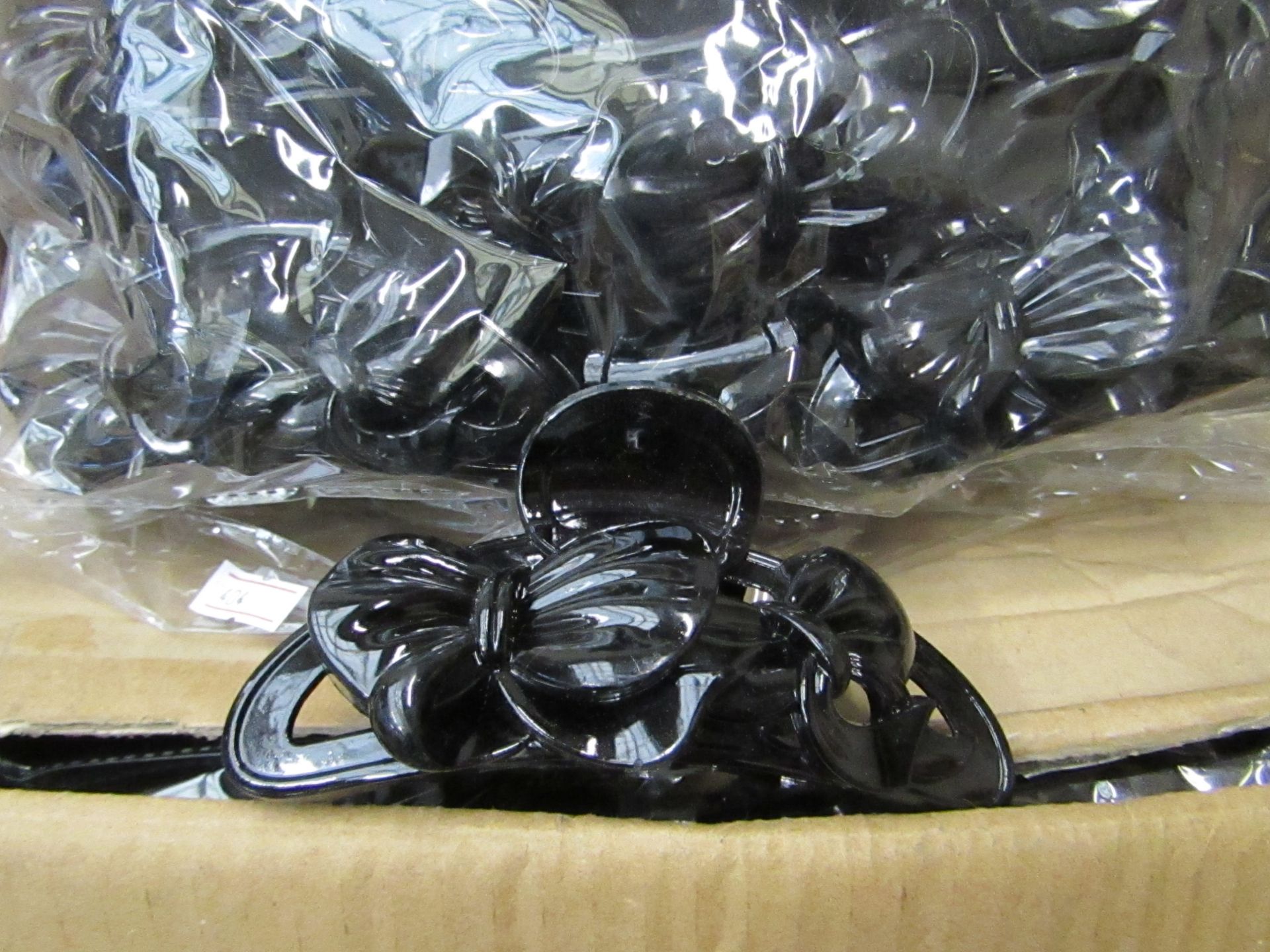 Pack of 12 Hair Clips - Unused & Packaged.