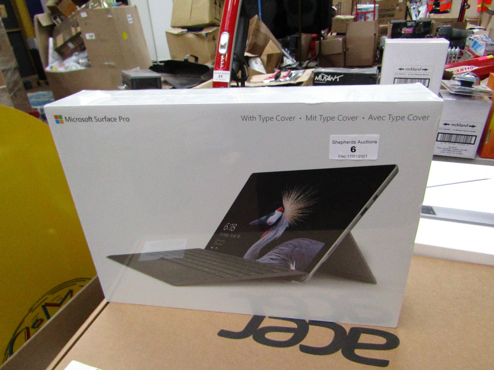 Microsoft Surface Pro 31.2 cm (12.3"), brand new, boxed and still factory sealed. RRP £1299.99 |