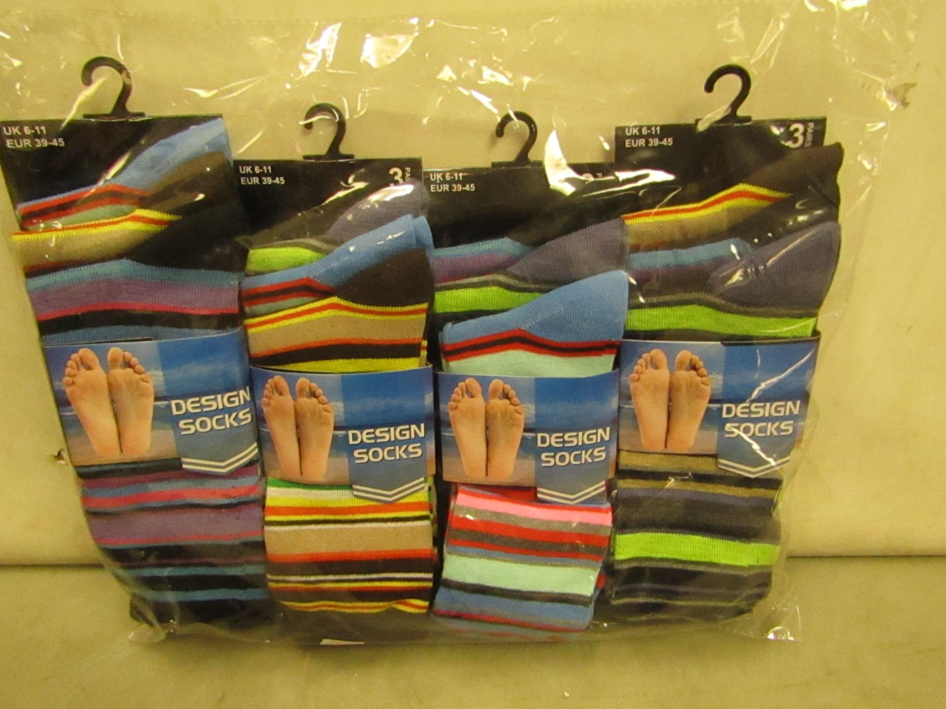 12 X Pairs of Mens Design Socks Size 6-11 New & Packaged