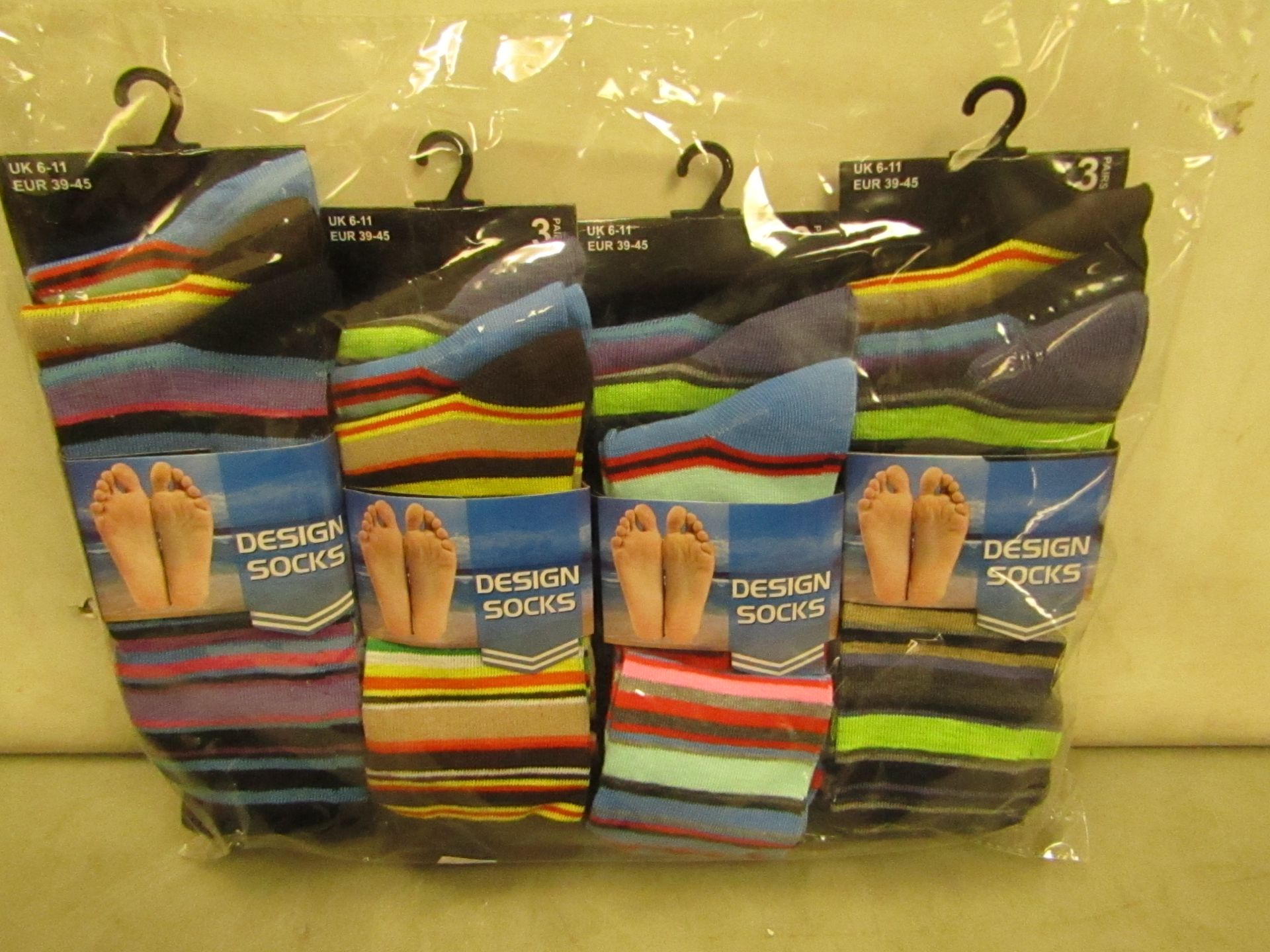 12 X Pairs of Mens Design Socks Size 6-11 New & Packaged