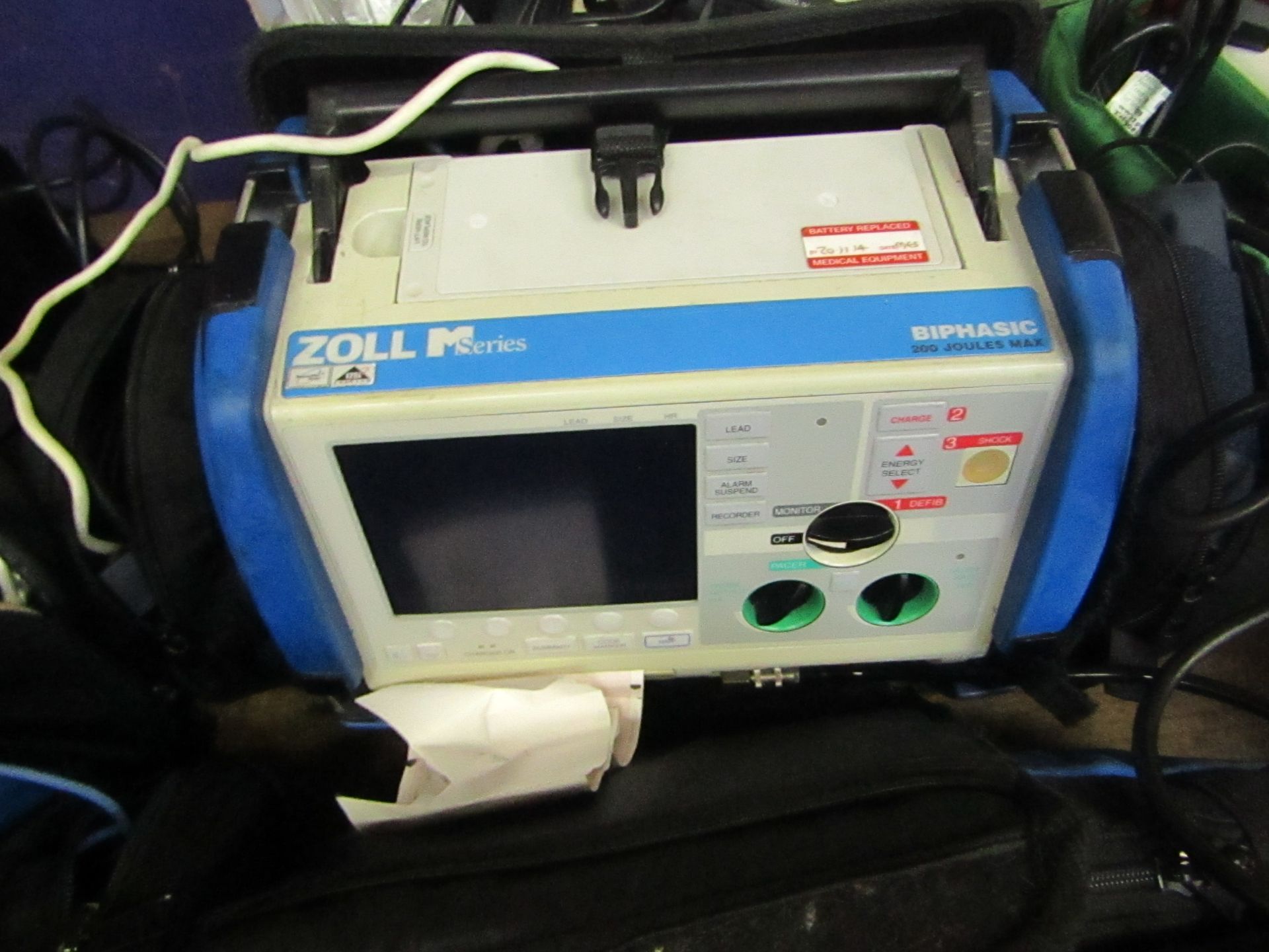 Zoll M Series biphasic defibrillator, powers on but not tested all functions.