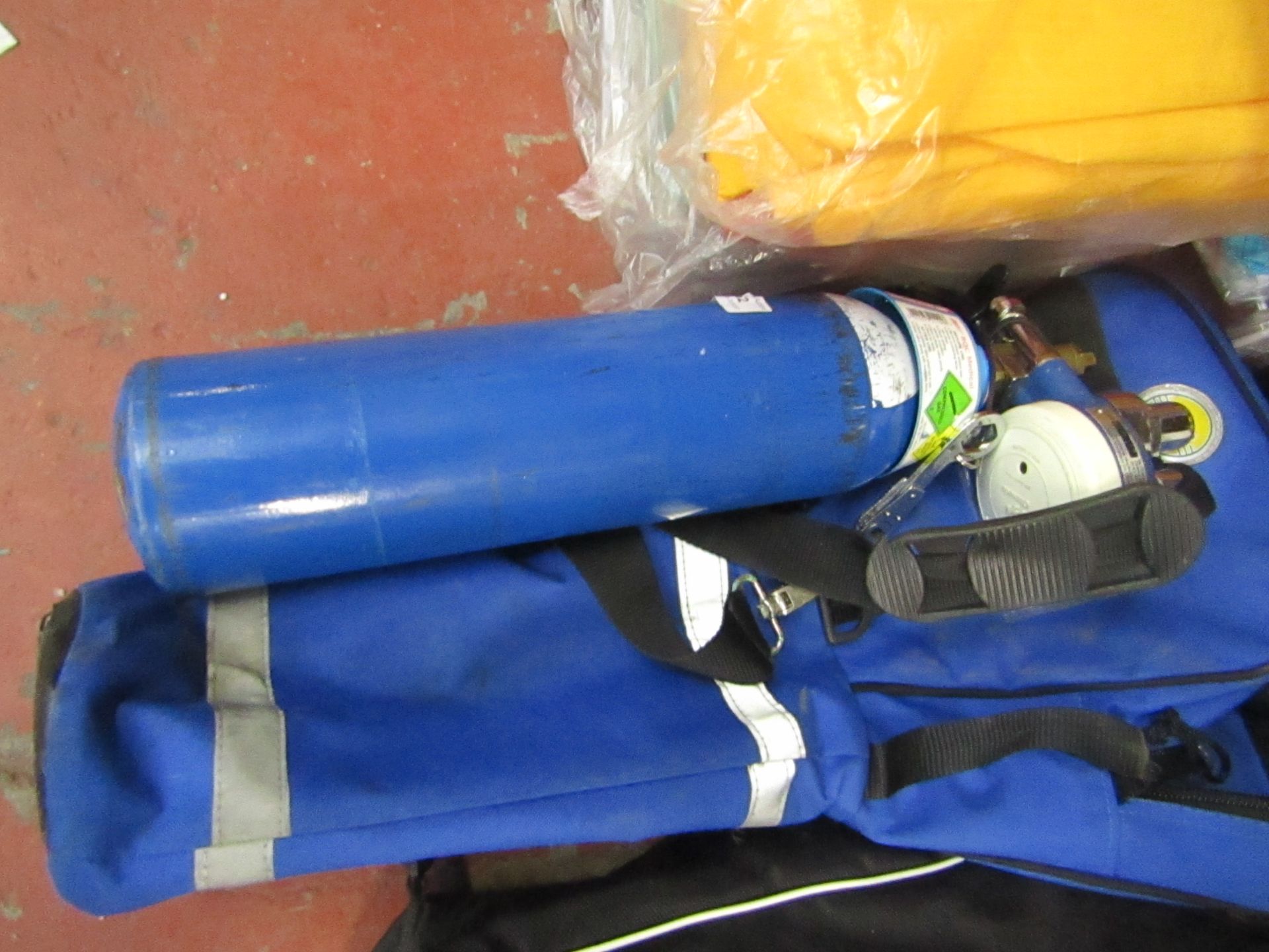 Nitrous Oxide and Oxygen compressed tank with carry case and accessories, unchecked.