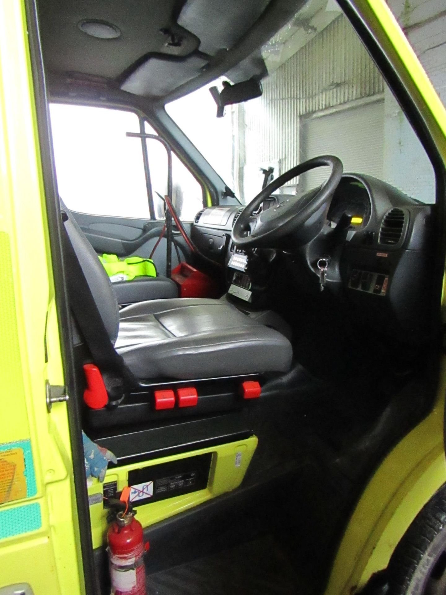 Mercedes Sprinter 416CDI  Ambulance, FX56 HMH, First reg 01 12 2006, Revenue weight 4600 KG Gross, - Image 13 of 14