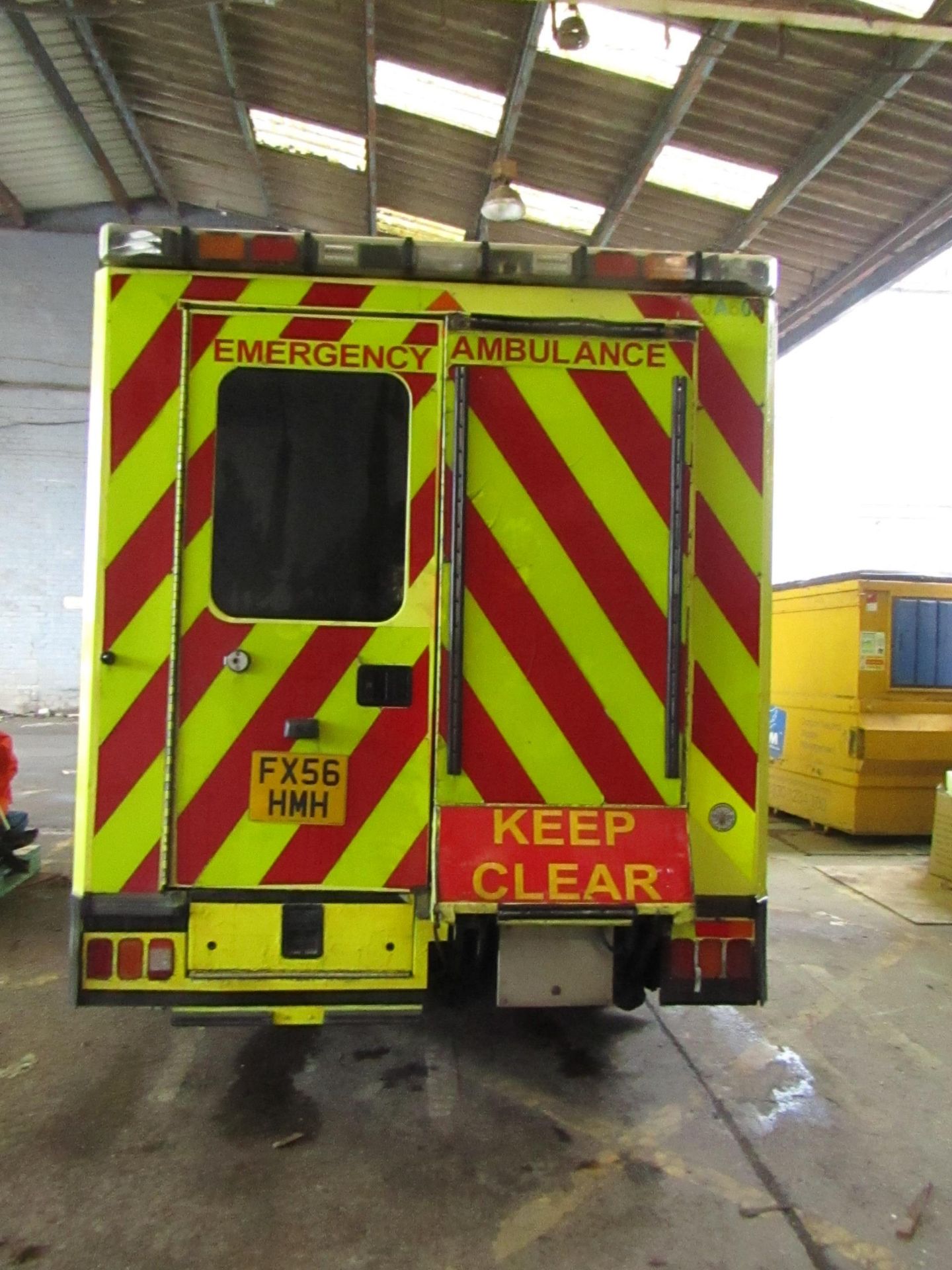 Mercedes Sprinter 416CDI  Ambulance, FX56 HMH, First reg 01 12 2006, Revenue weight 4600 KG Gross, - Image 2 of 14